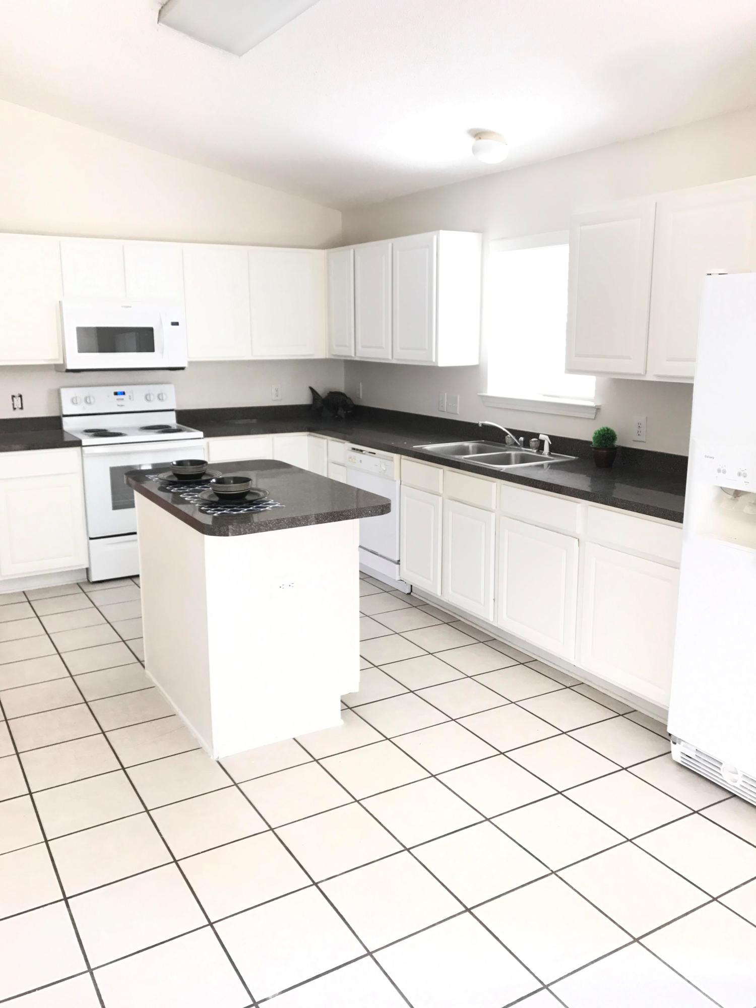 HIDDEN SHORES - Residential