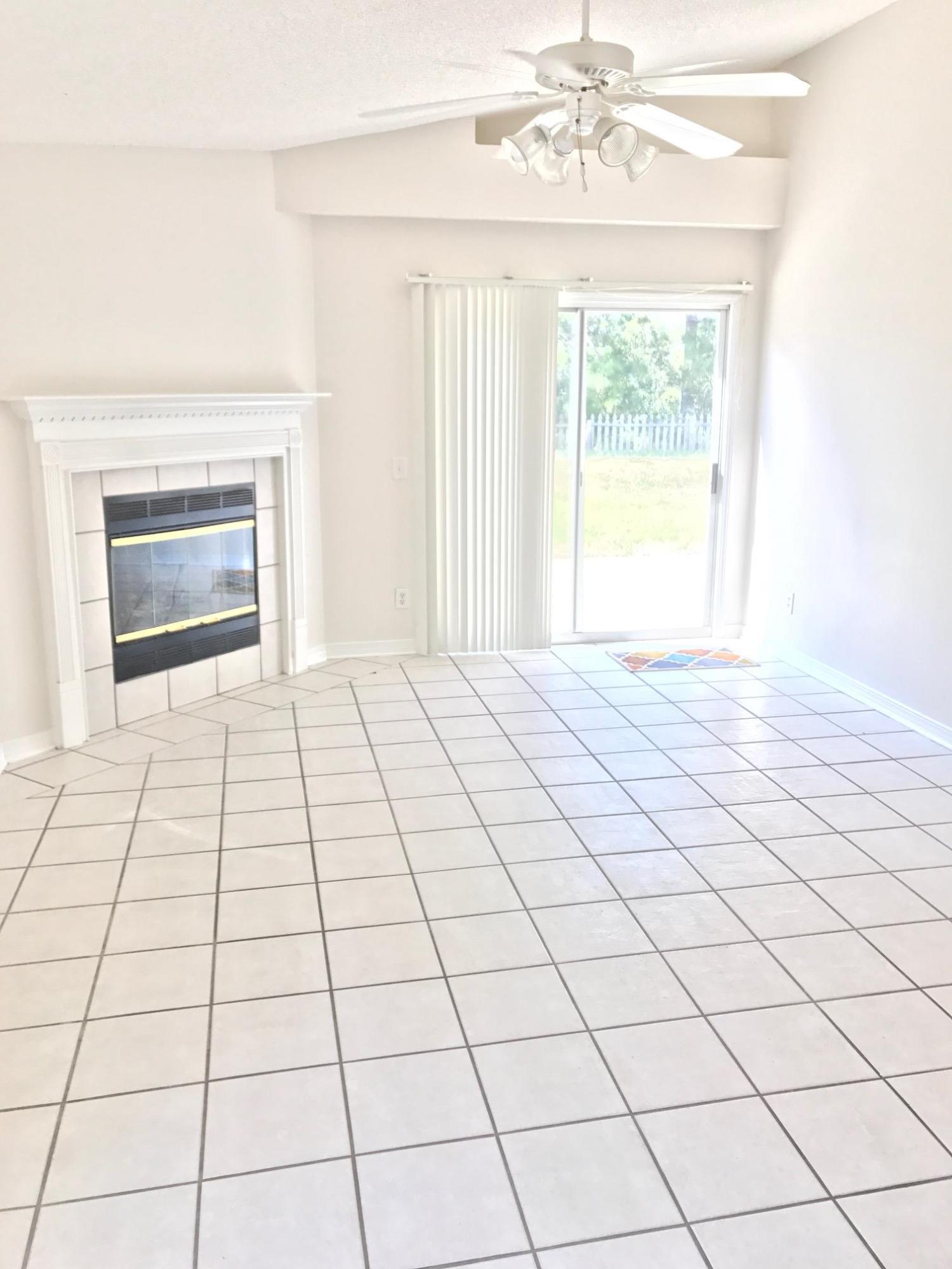 HIDDEN SHORES - Residential