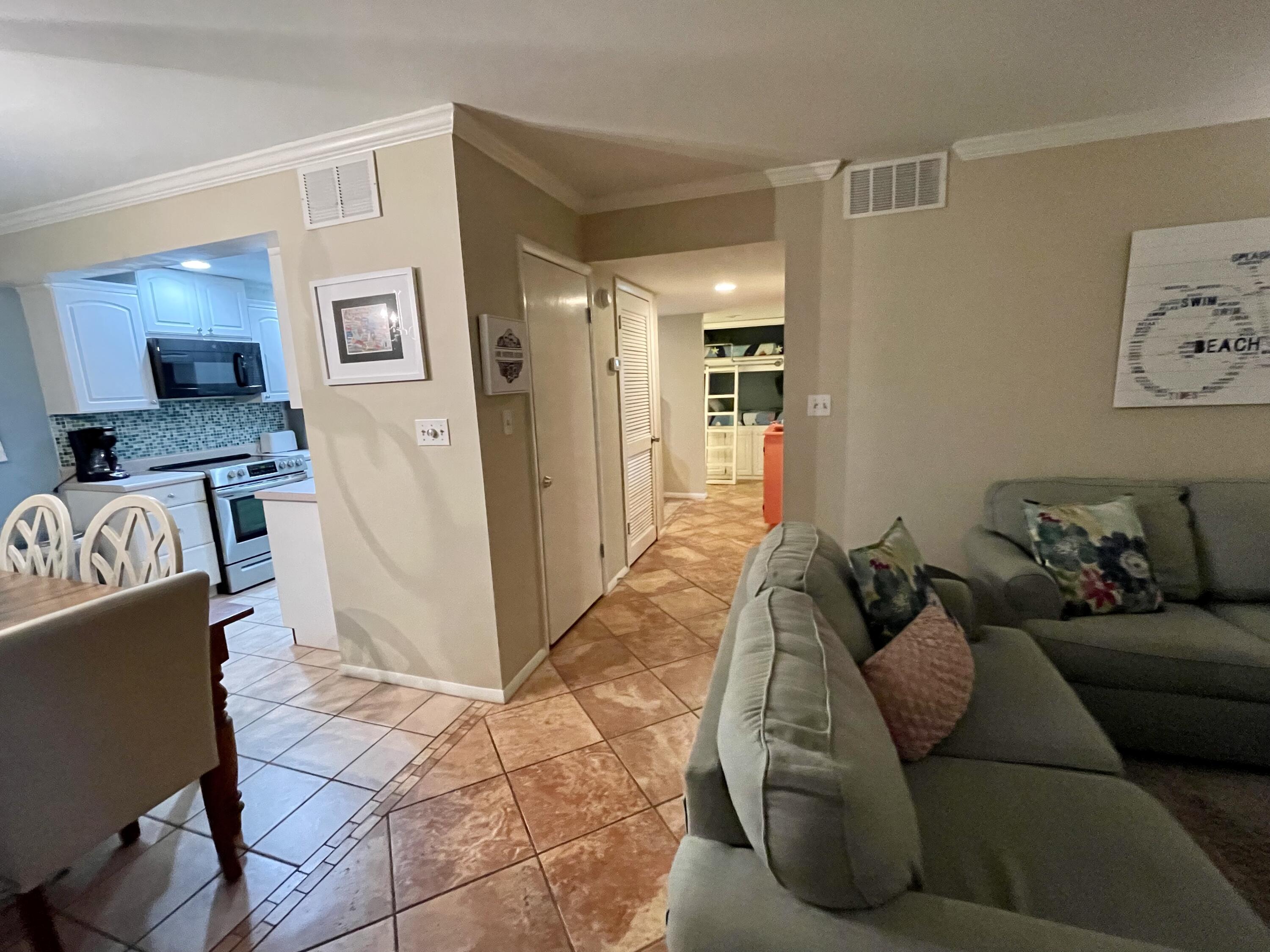 SEASCAPE CONDO GARDEN VILLA - Residential