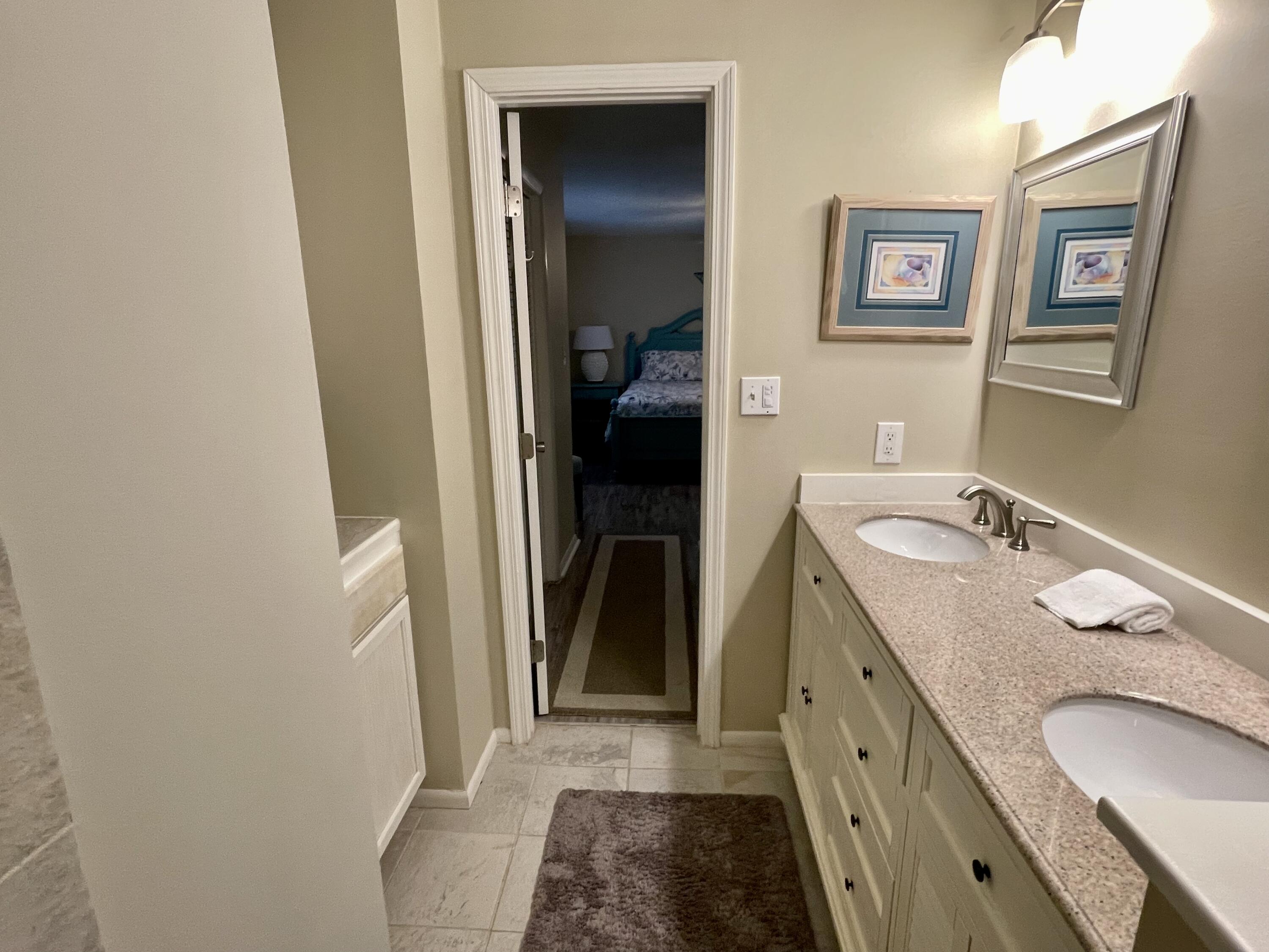 SEASCAPE CONDO GARDEN VILLA - Residential