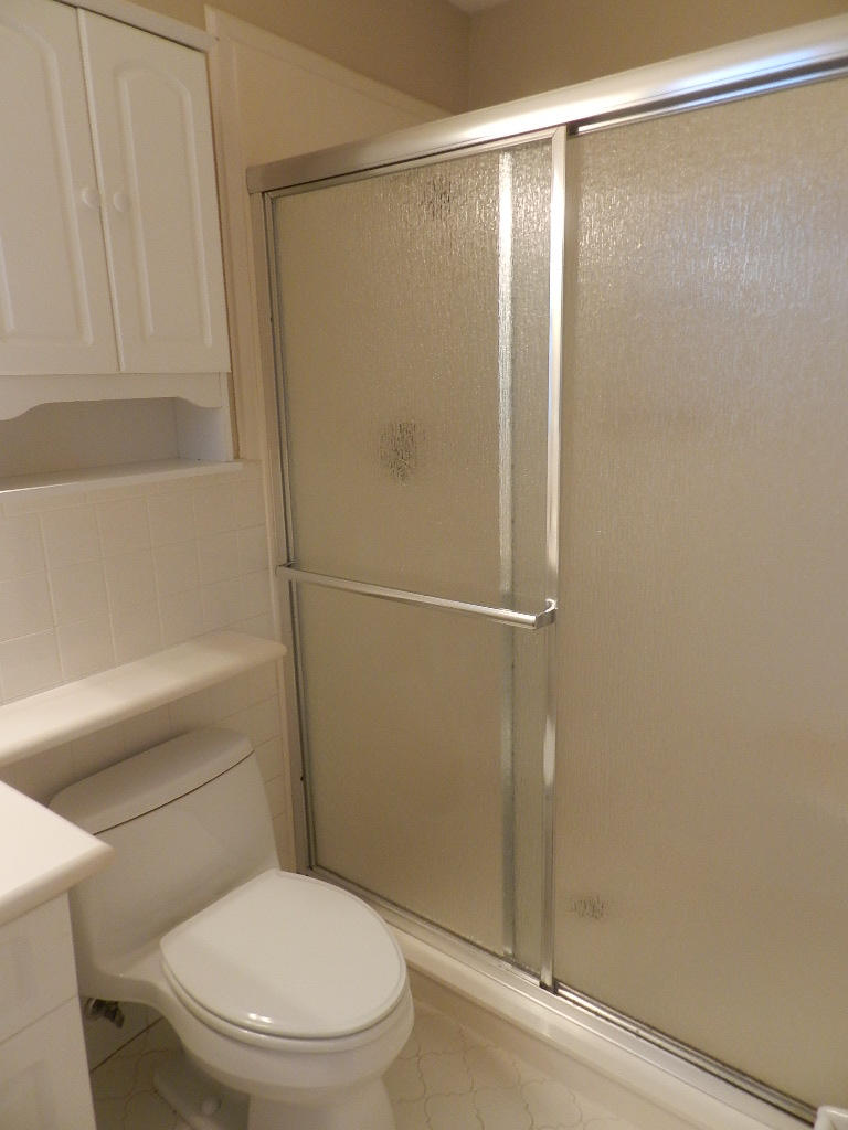 COUNTRY CLUB ESTATES 1ST ADDN - Residential