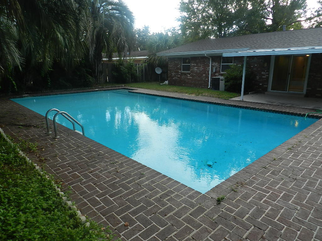 COUNTRY CLUB ESTATES 1ST ADDN - Residential