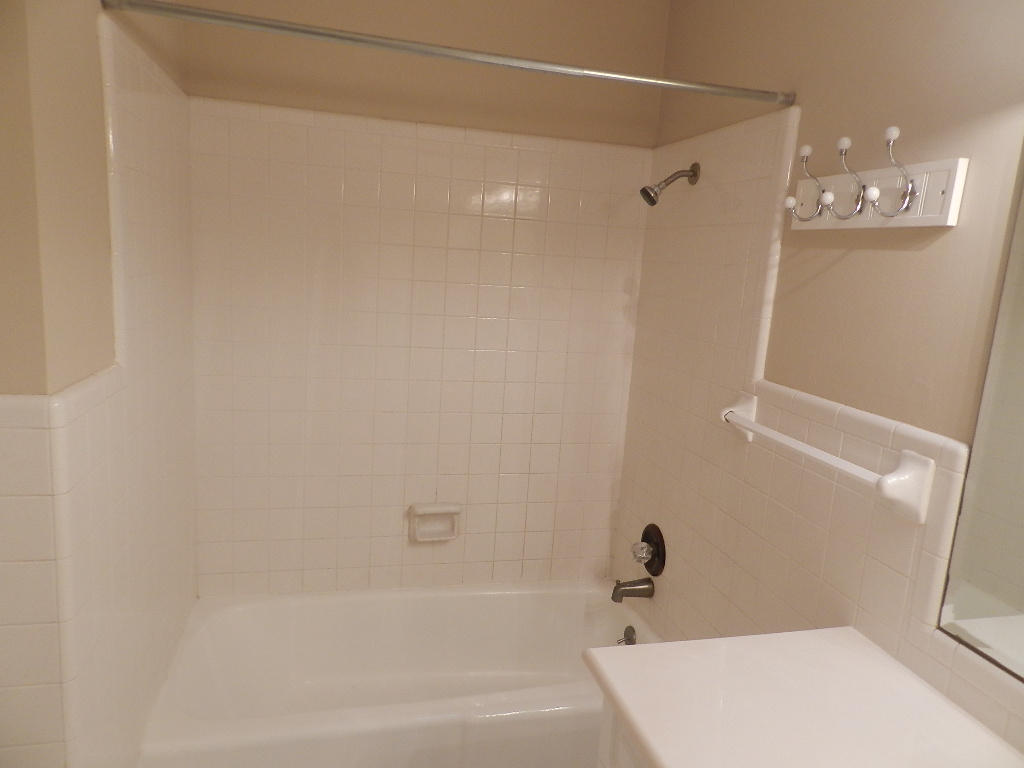 COUNTRY CLUB ESTATES 1ST ADDN - Residential