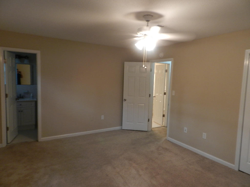 COUNTRY CLUB ESTATES 1ST ADDN - Residential