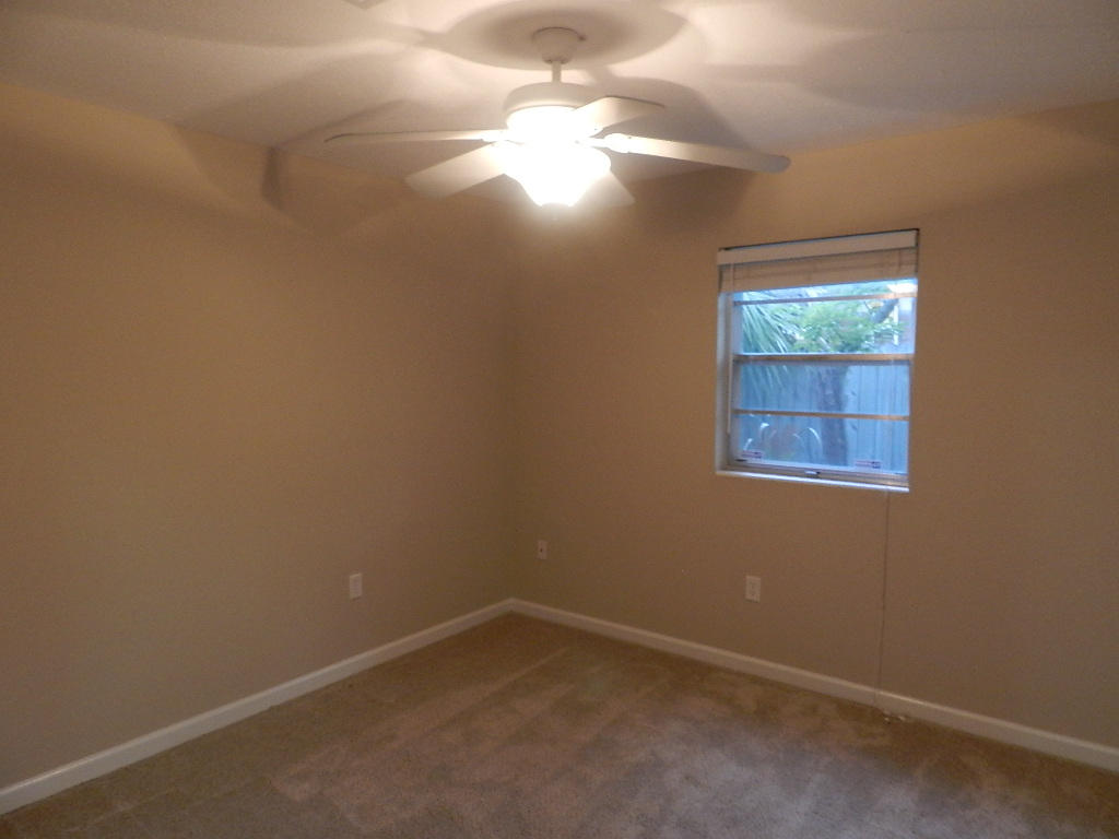 COUNTRY CLUB ESTATES 1ST ADDN - Residential