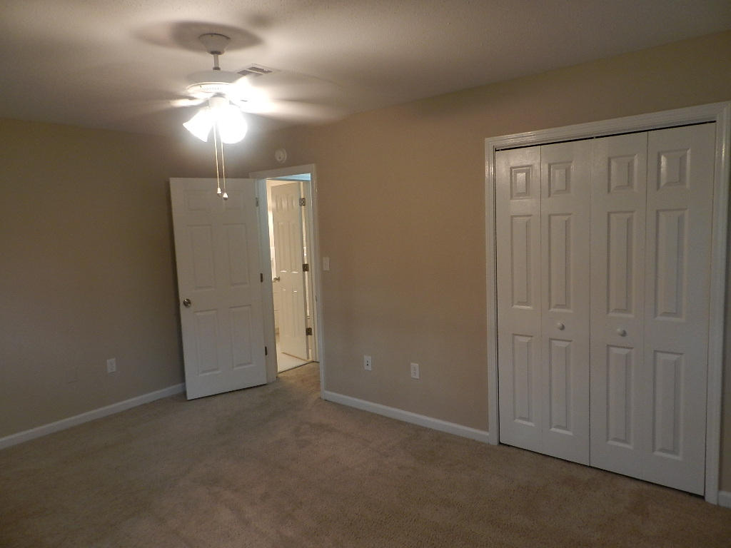 COUNTRY CLUB ESTATES 1ST ADDN - Residential