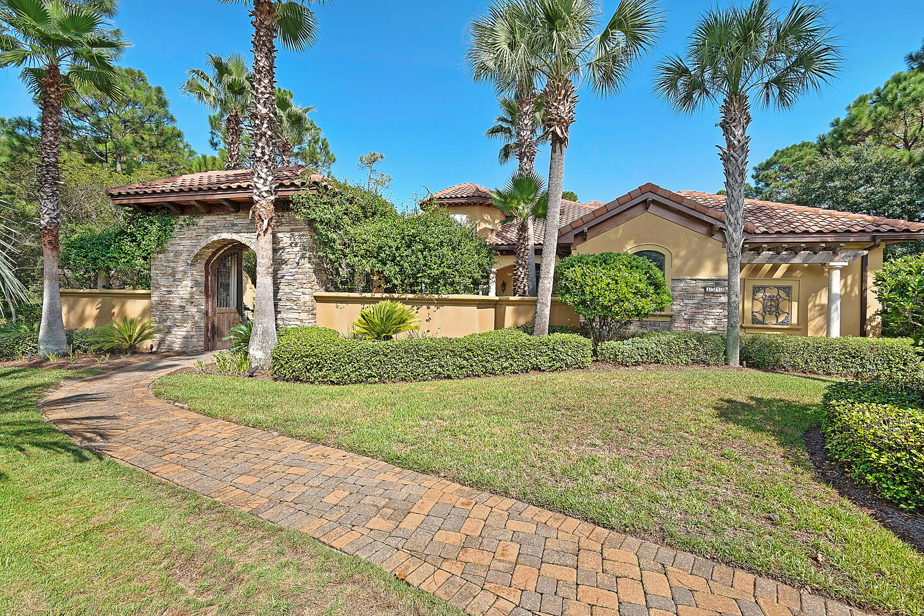 BURNT PINE - Residential