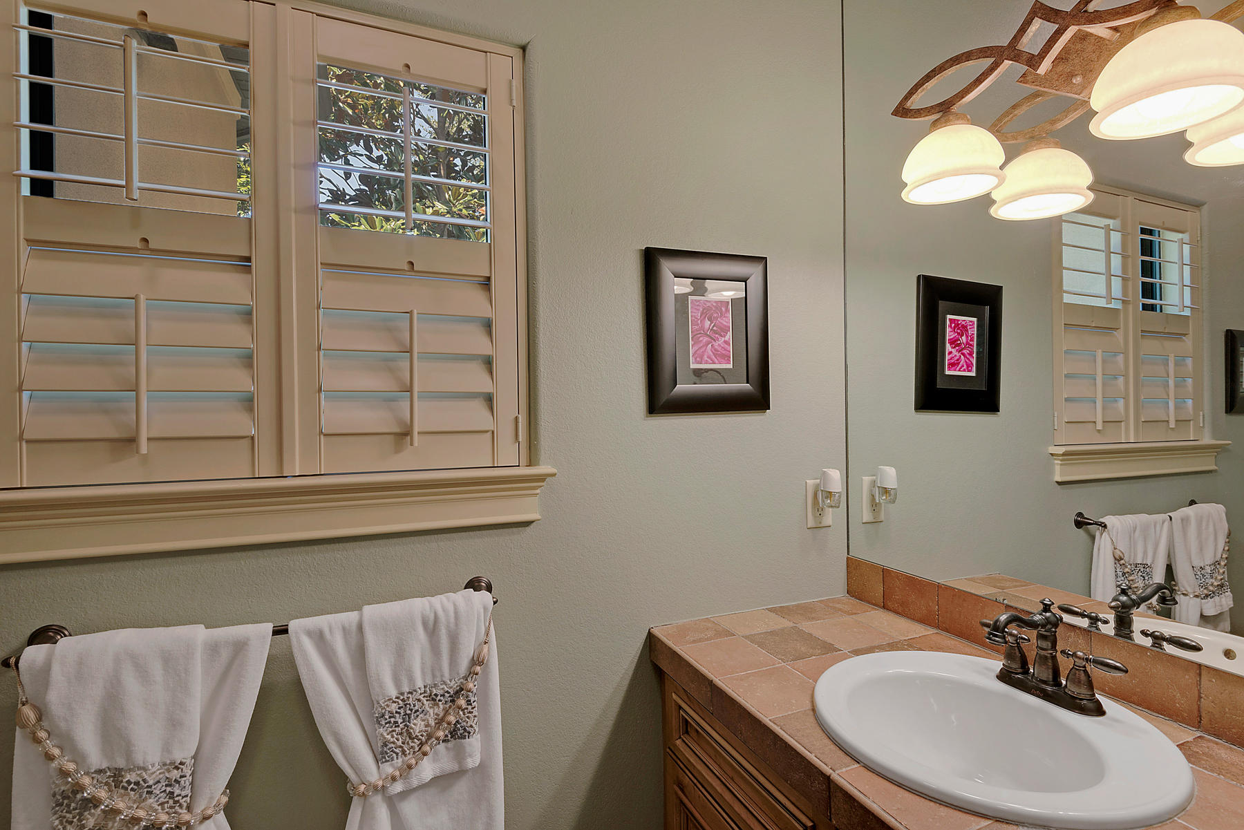 BURNT PINE - Residential