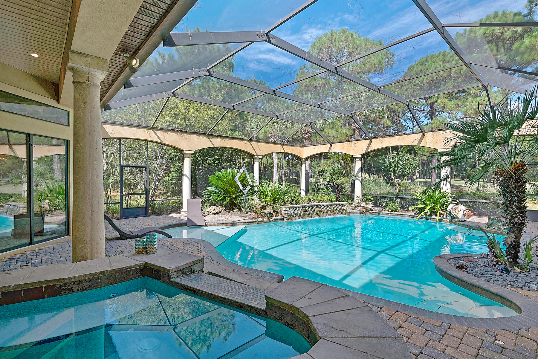 BURNT PINE - Residential