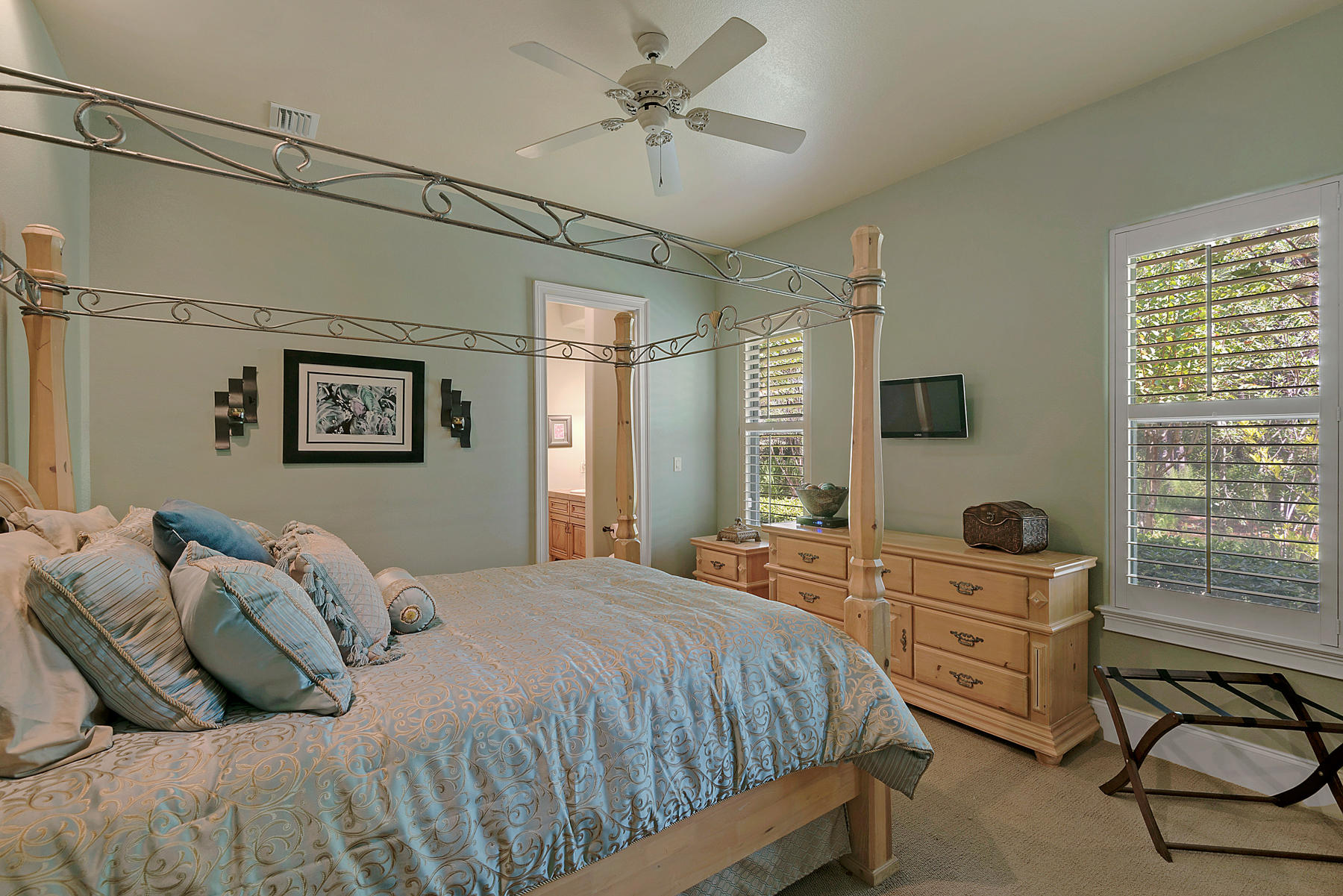 BURNT PINE - Residential