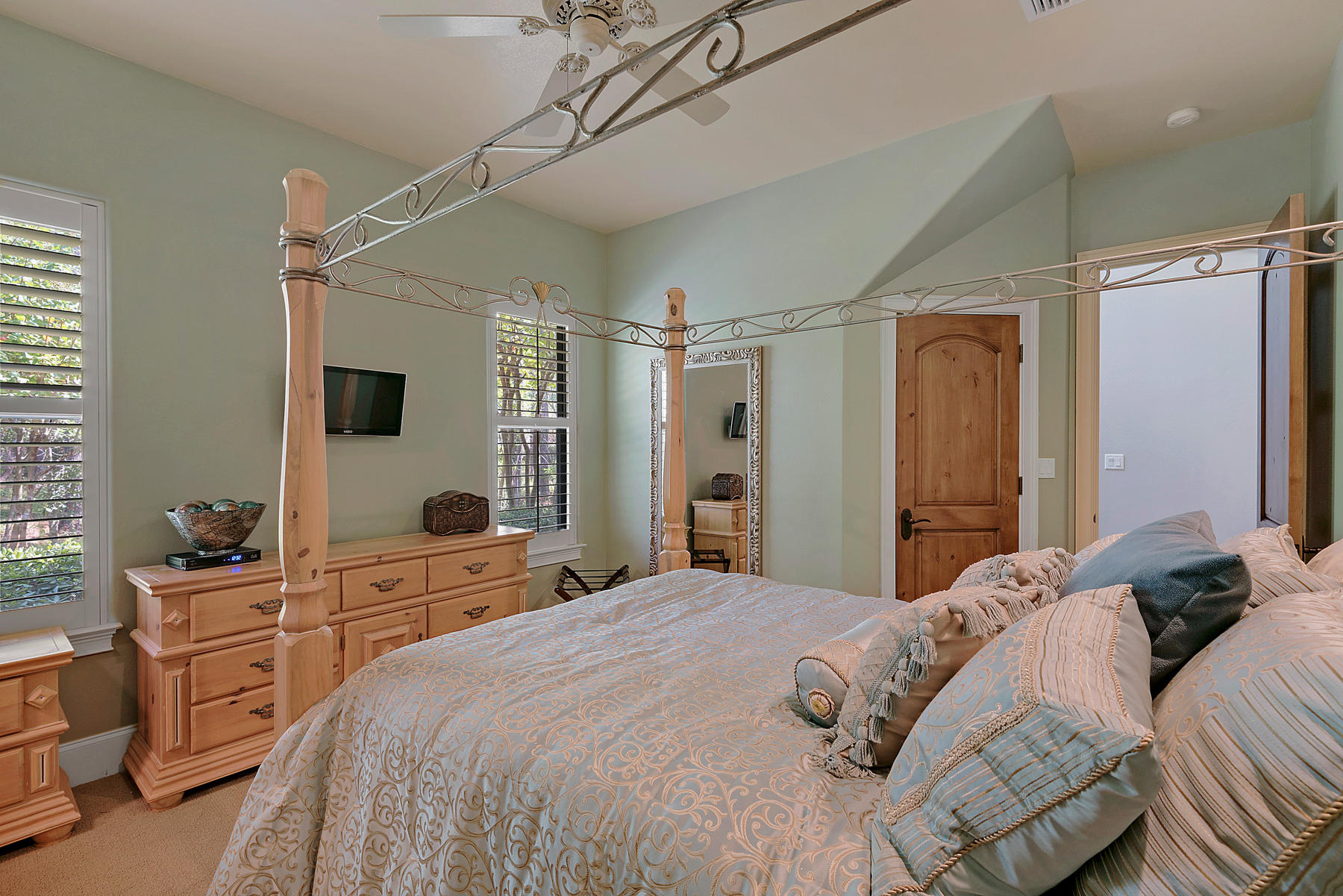 BURNT PINE - Residential