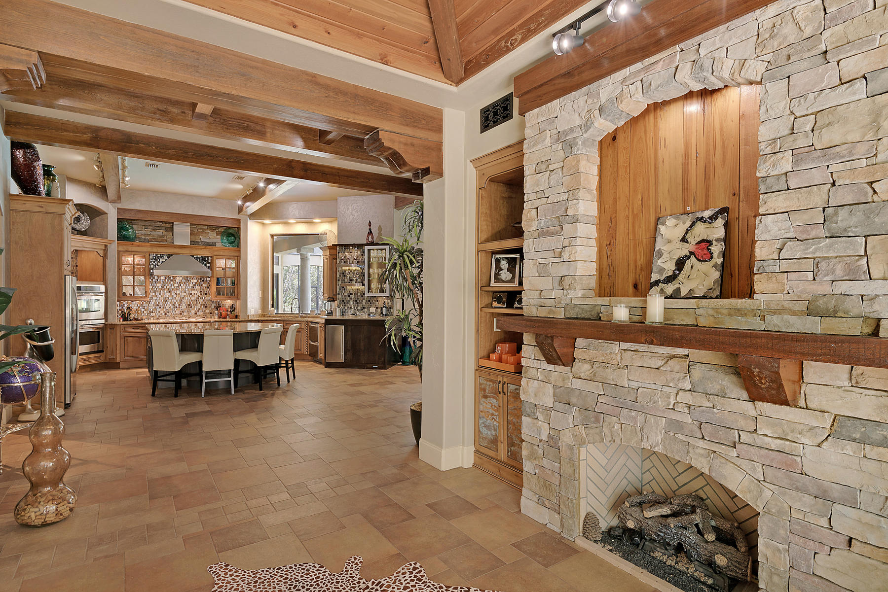 BURNT PINE - Residential