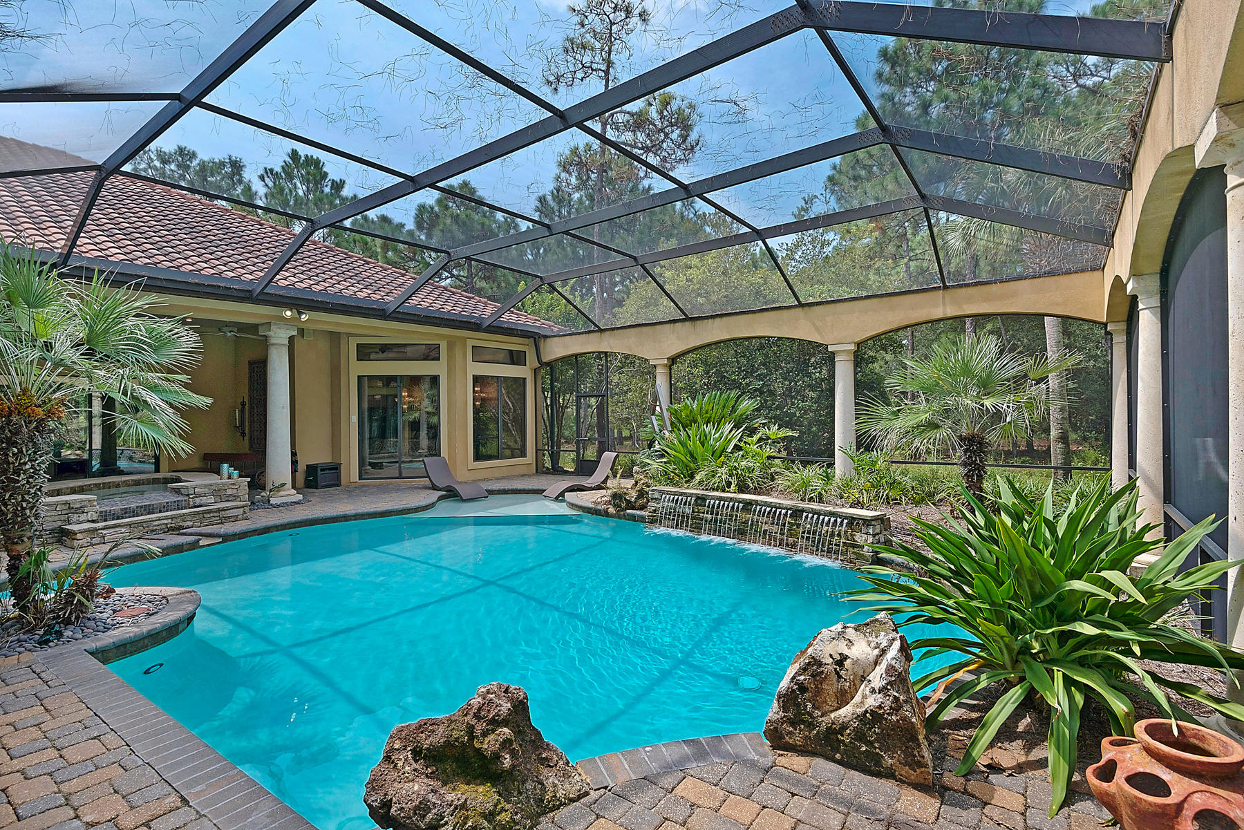 BURNT PINE - Residential