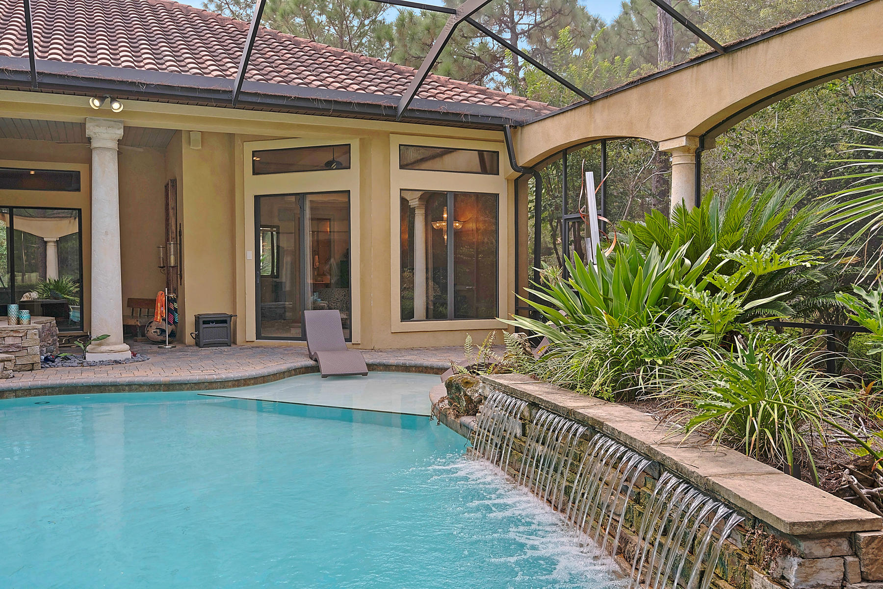 BURNT PINE - Residential