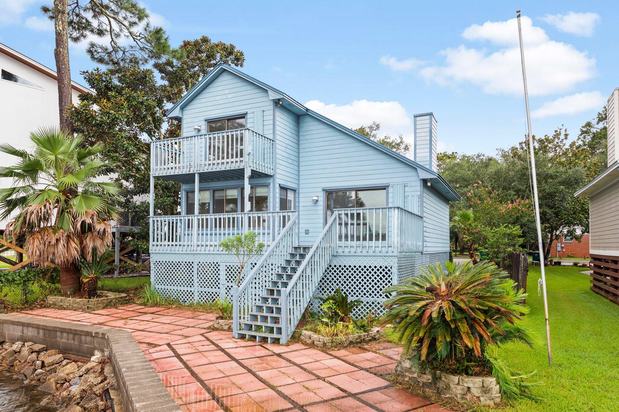 VALPARAISO PINECREST 6 - Residential Lease