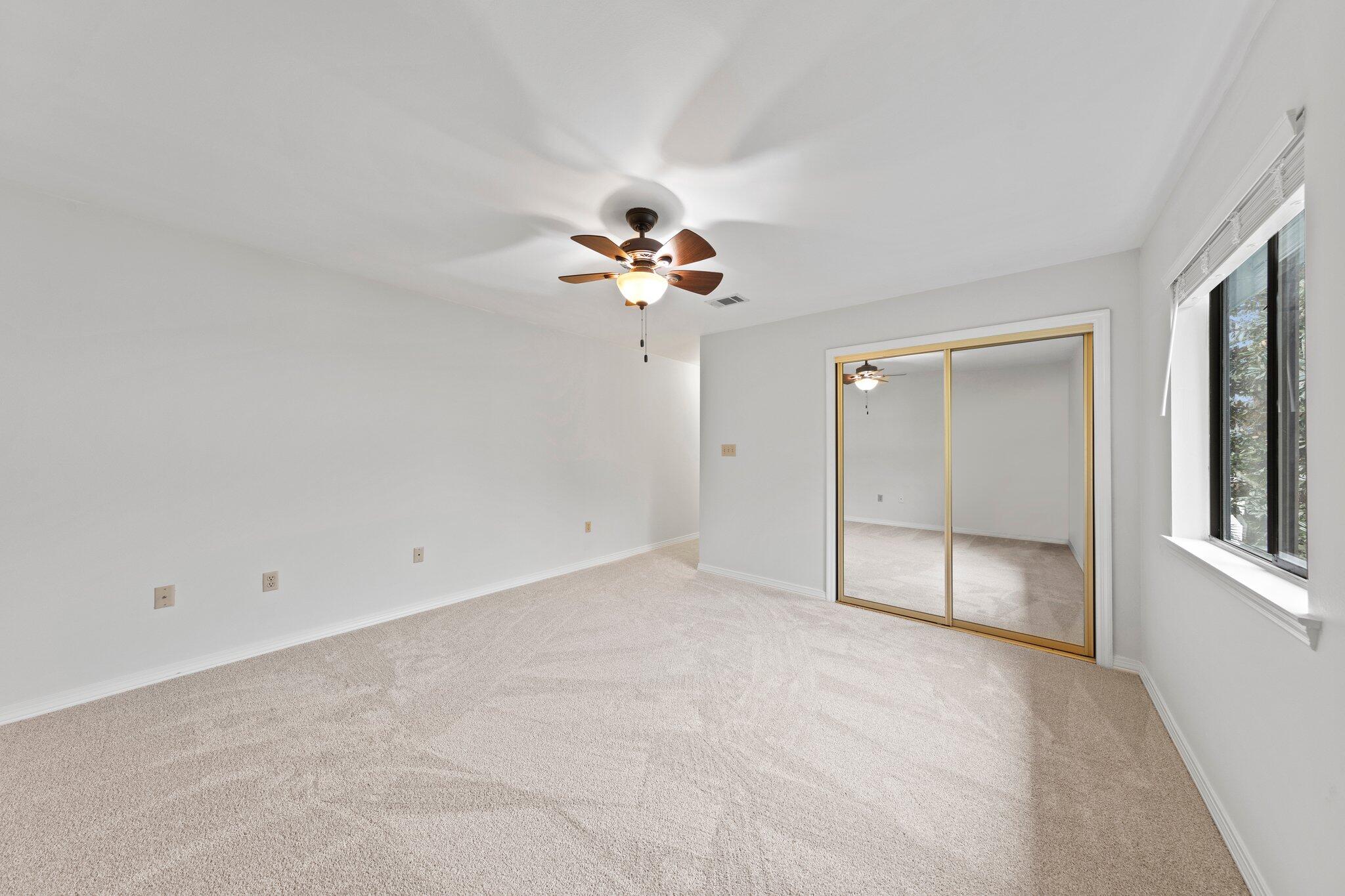 VALPARAISO PINECREST 6 - Residential Lease