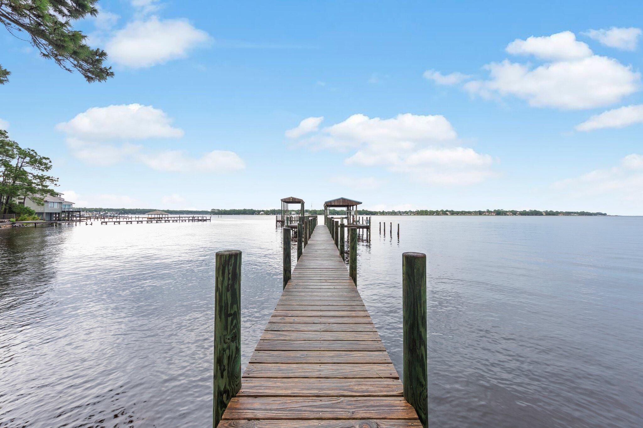 VALPARAISO PINECREST 6 - Residential Lease