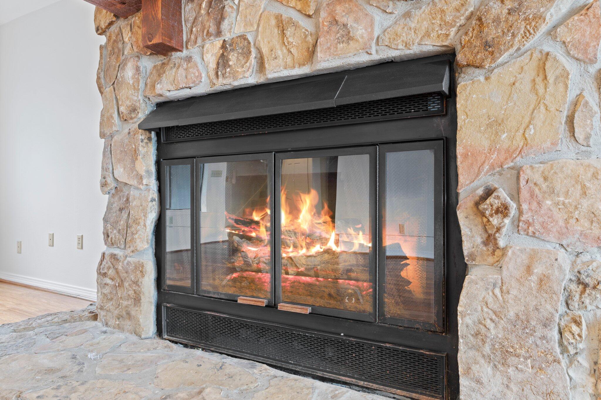 VALPARAISO PINECREST 6 - Residential Lease