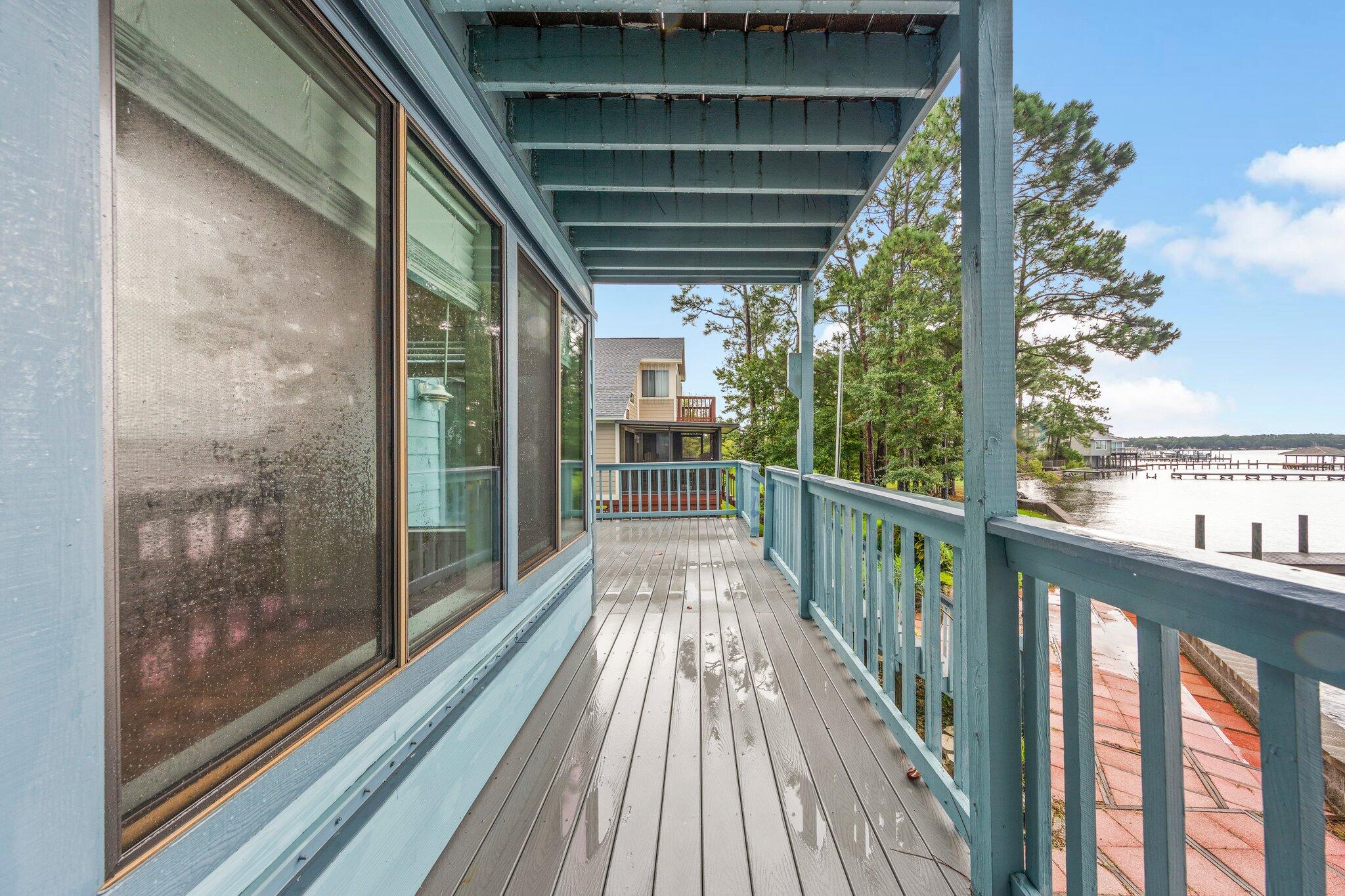 VALPARAISO PINECREST 6 - Residential Lease