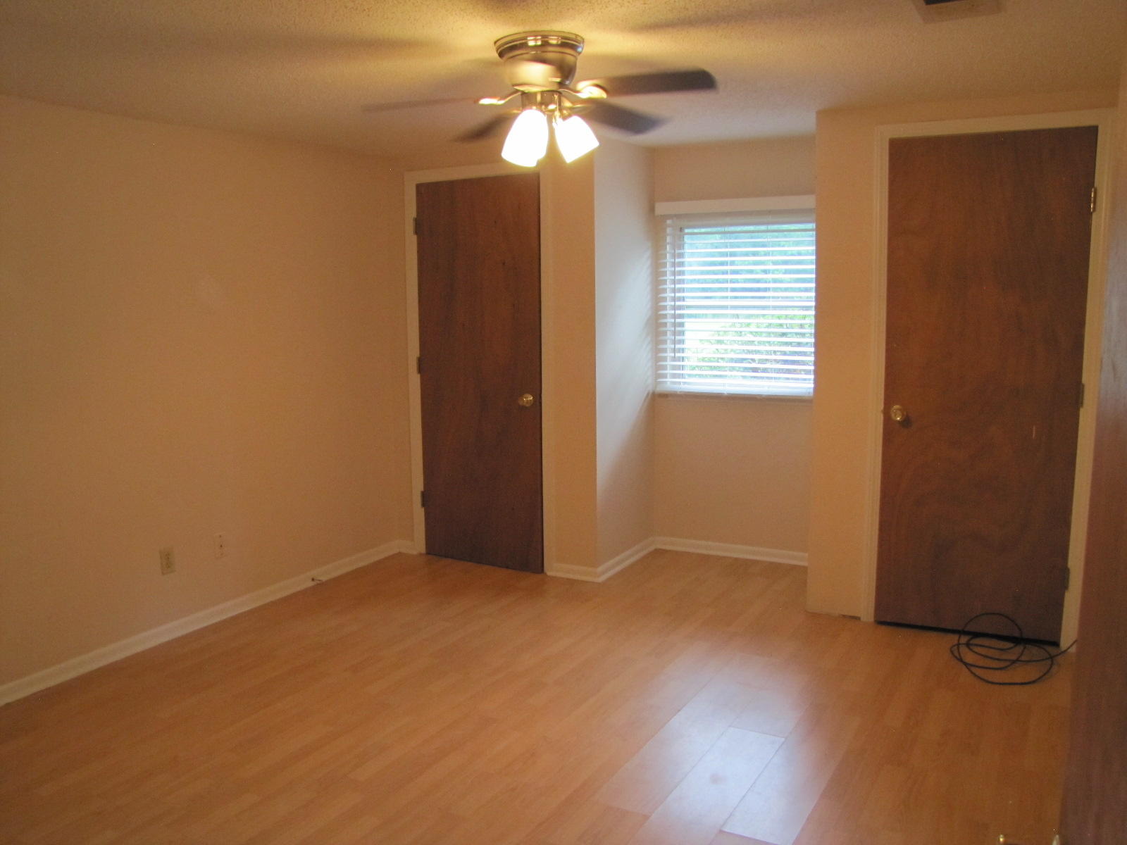 METES & BOUNDS - Residential Lease