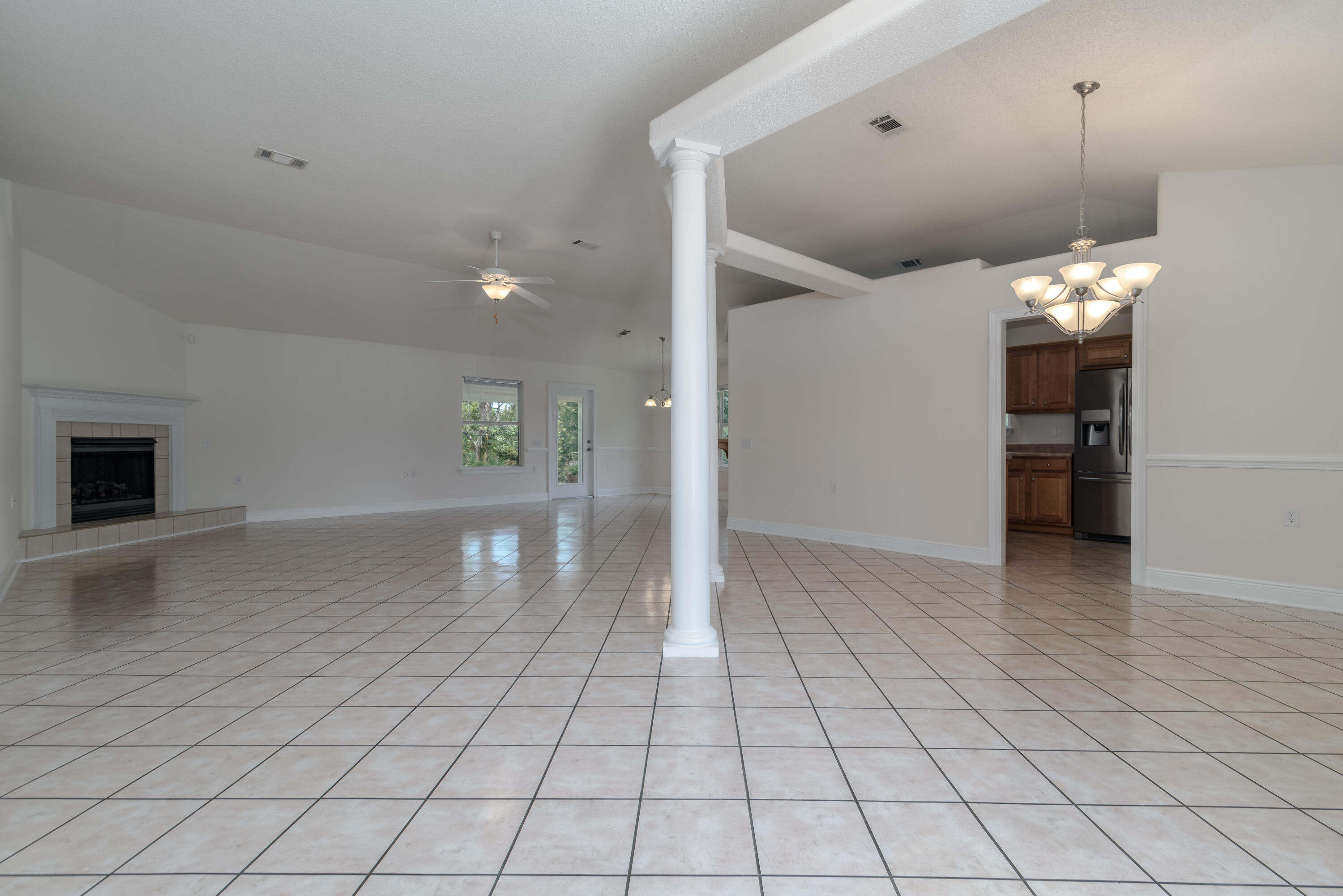 LIGHTHOUSE POINTE - Residential