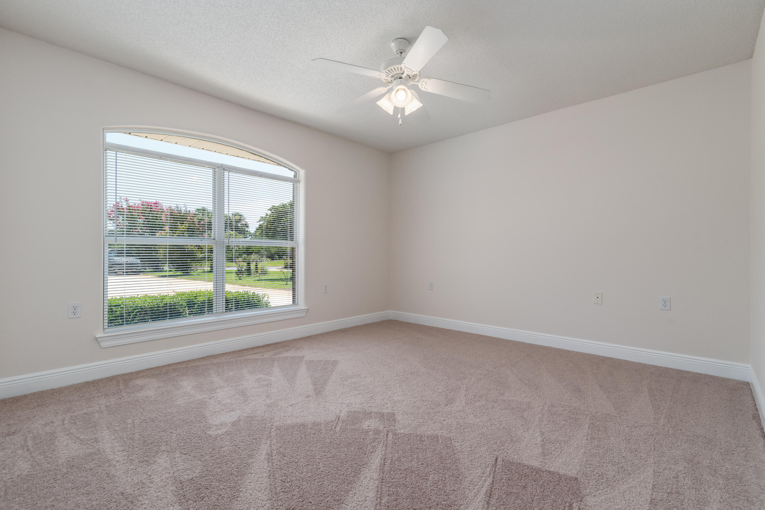 LIGHTHOUSE POINTE - Residential