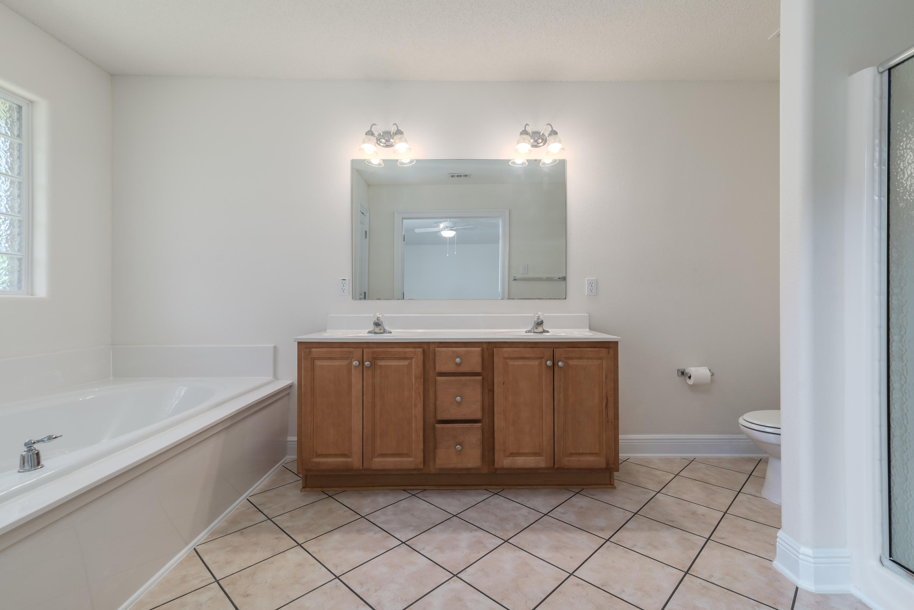 LIGHTHOUSE POINTE - Residential