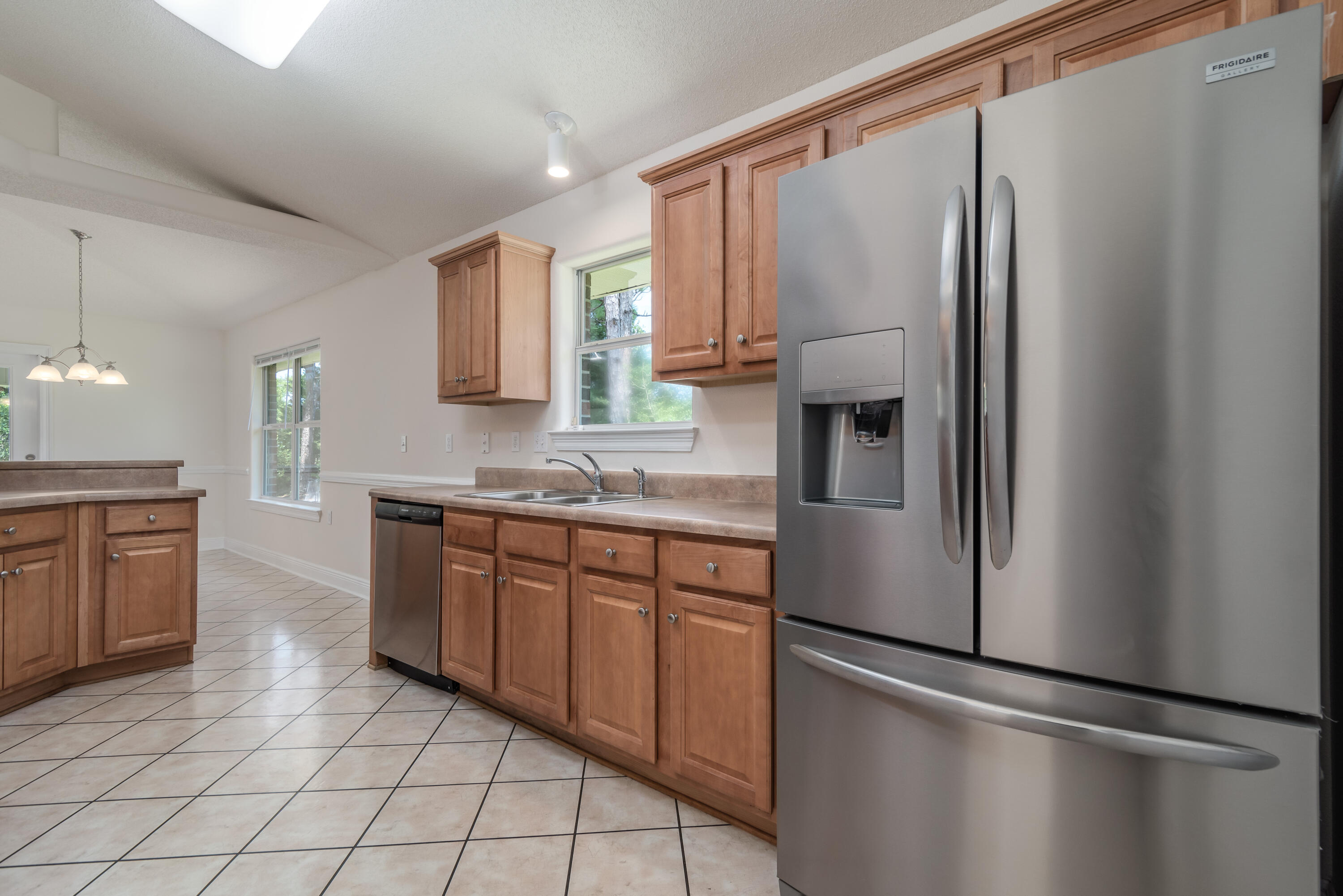 LIGHTHOUSE POINTE - Residential