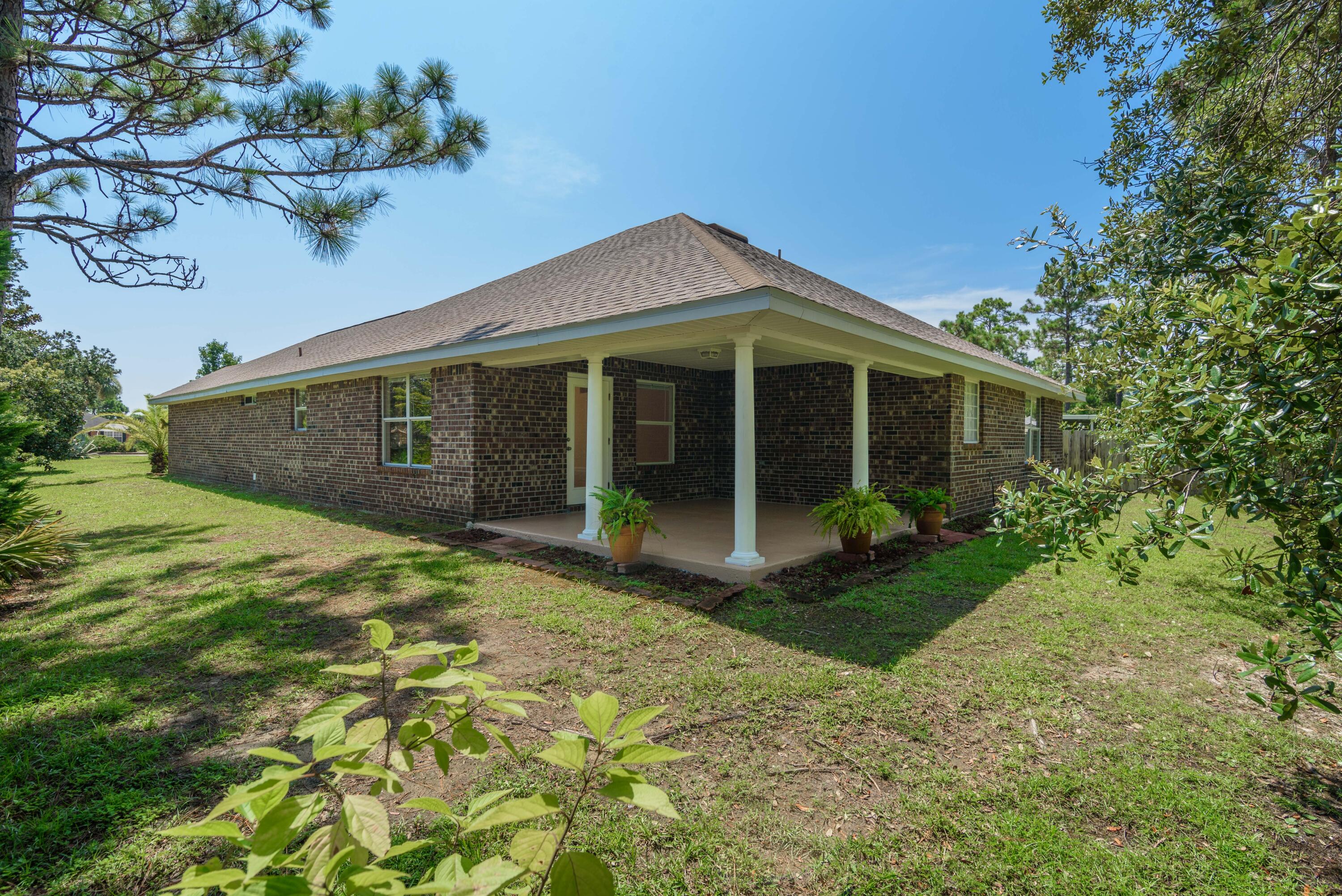 LIGHTHOUSE POINTE - Residential