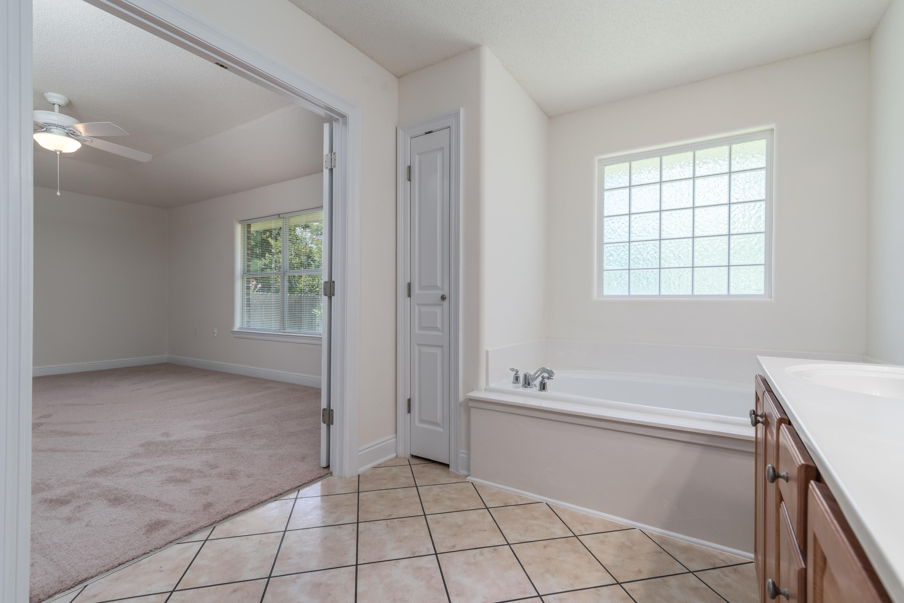 LIGHTHOUSE POINTE - Residential