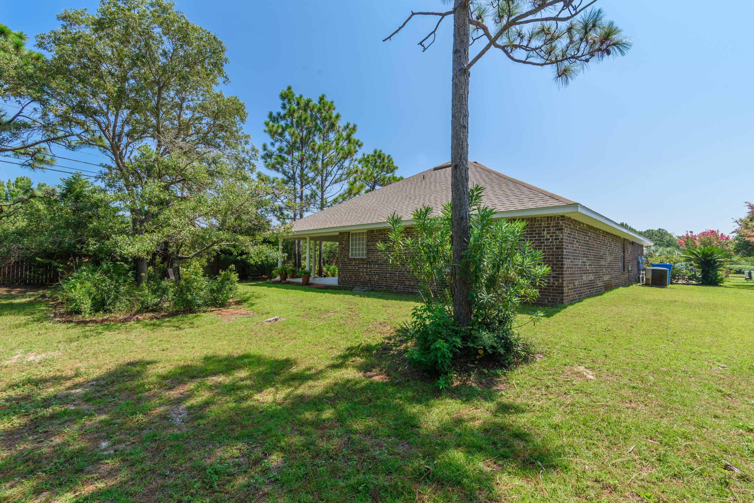 LIGHTHOUSE POINTE - Residential