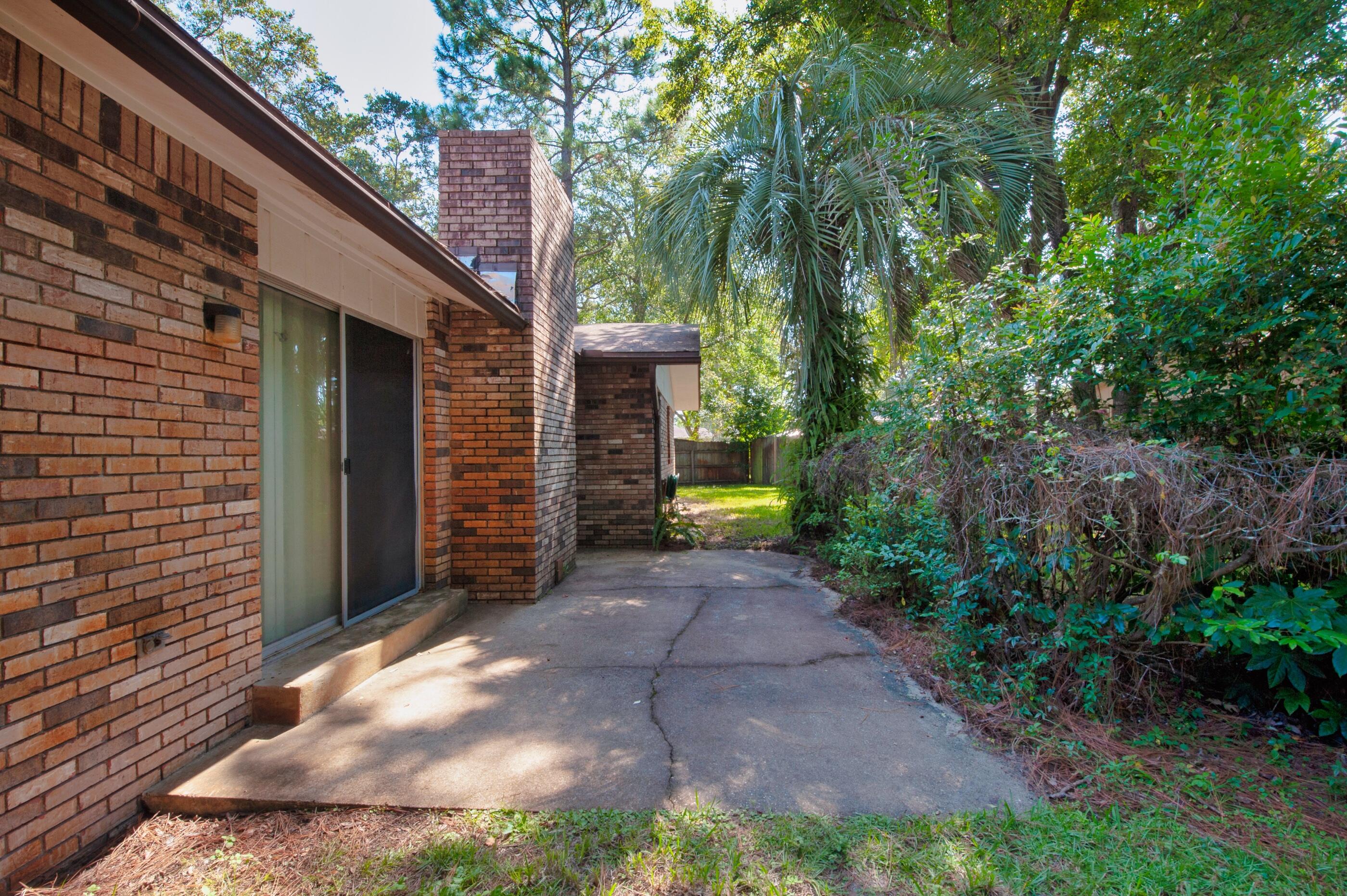 LAKEVIEW ESTATES LOT 8 BLK B - Residential