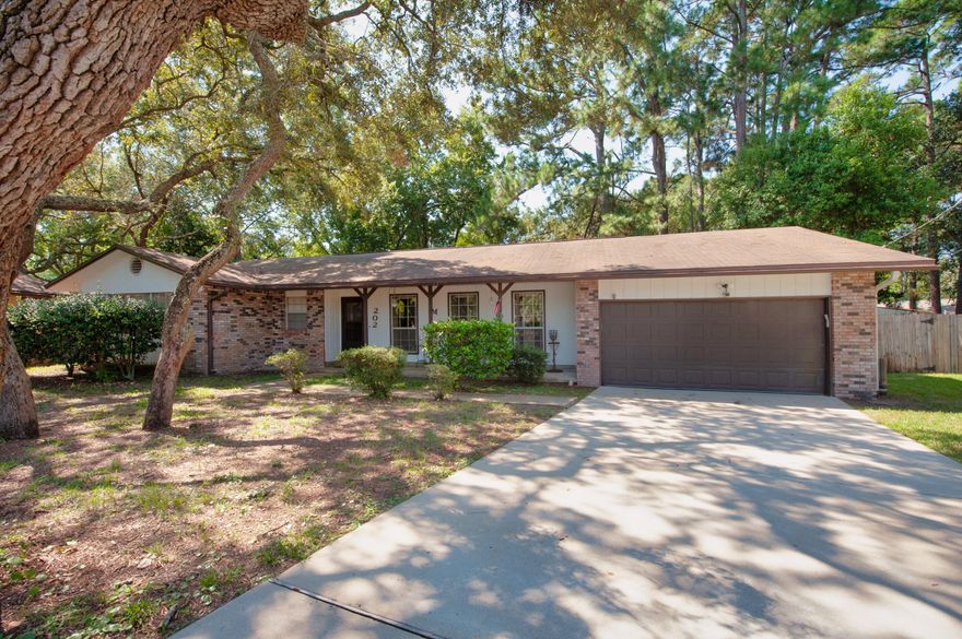 202 Elizabeth is located right on a small cul de sac and has a lot to offer. From the deep two-car garage and extra storage space as soon as you enter the garage. Once you walk inside from the garage you will have the kitchen off to the right side and the dining space on the left. The living area is directly in front of you and has a fireplace and plenty of room for your furniture. This 4 bedroom home has all of the bedrooms on one side of the home, including the master, to maximize space in the home.
