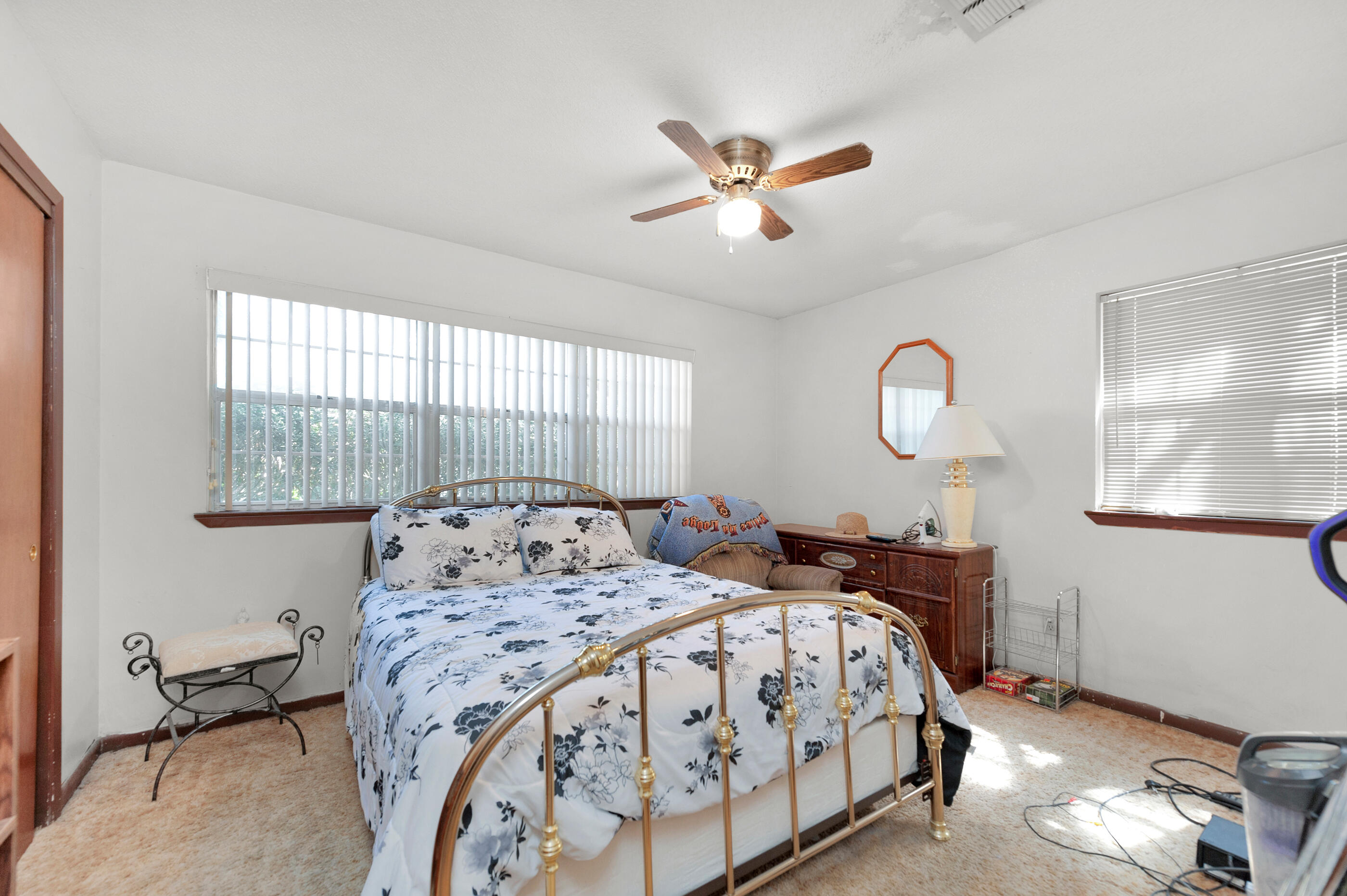 LAKEVIEW ESTATES LOT 8 BLK B - Residential