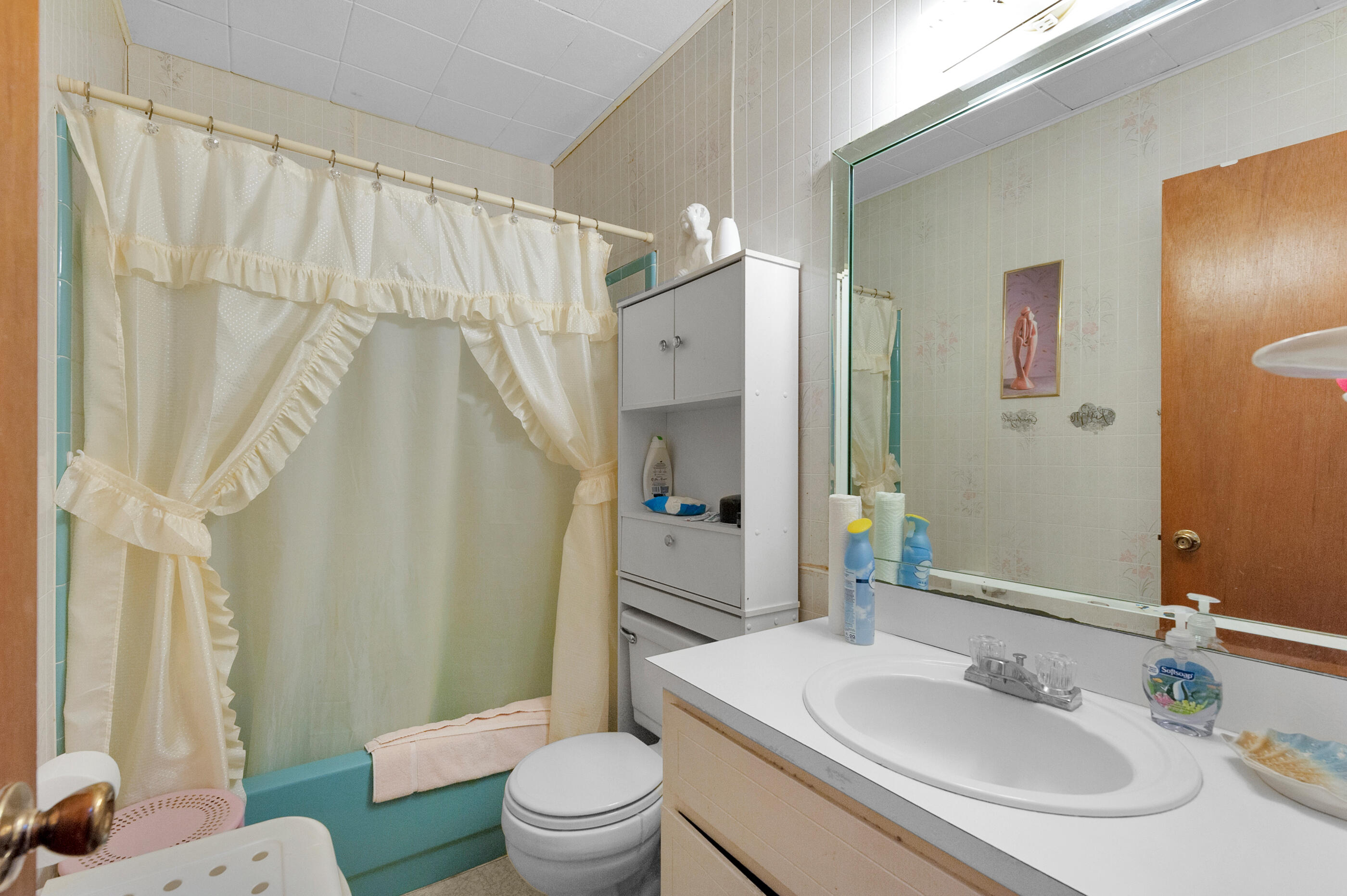 LAKEVIEW ESTATES LOT 8 BLK B - Residential
