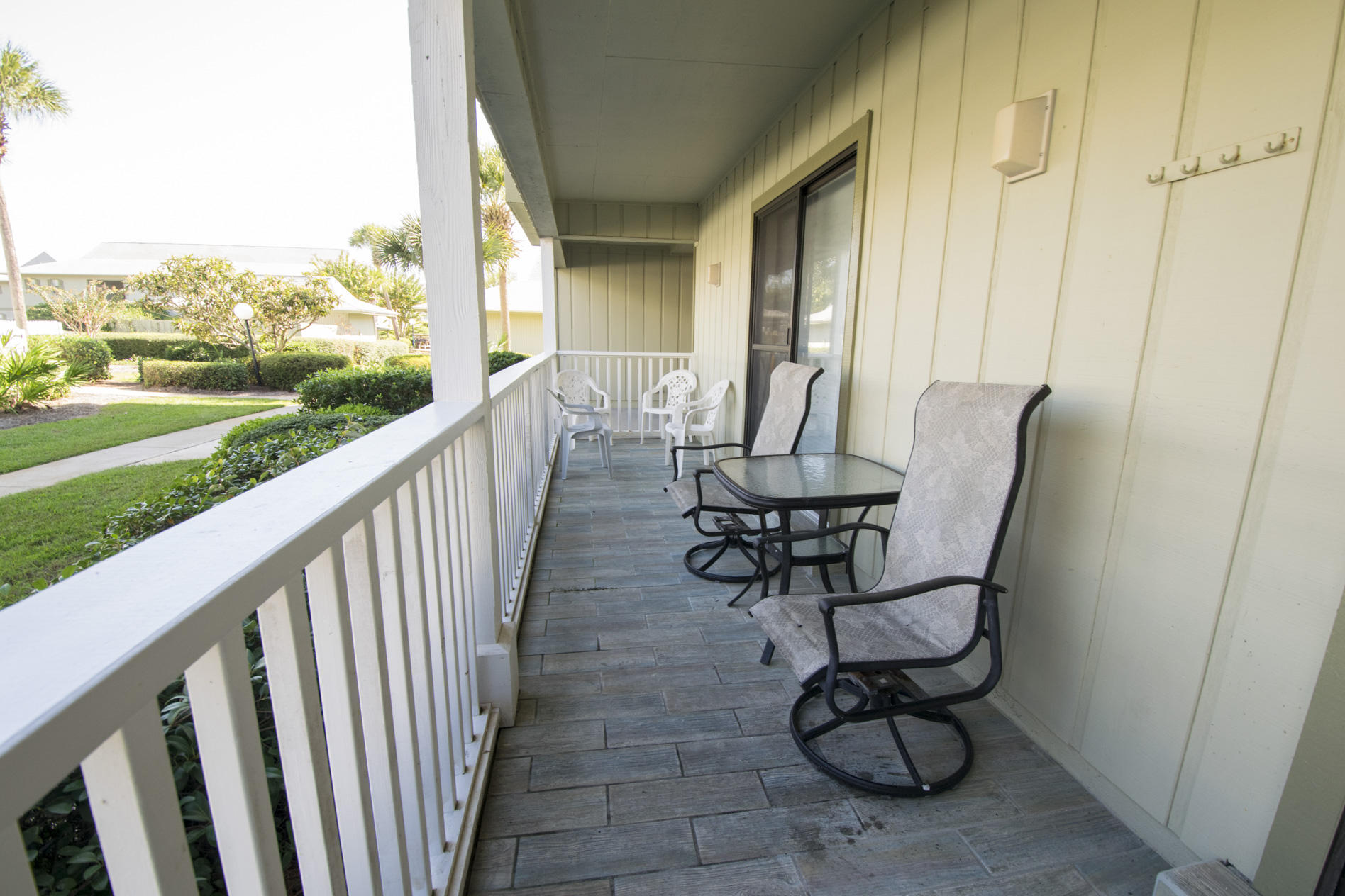 BEACHWOOD VILLAS CONDO - Residential