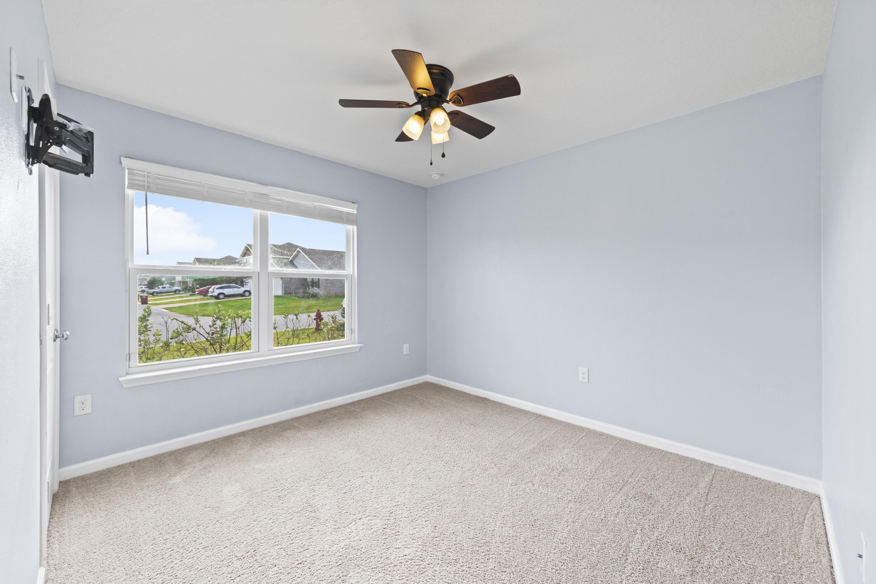 Redstone Commons - Residential Lease