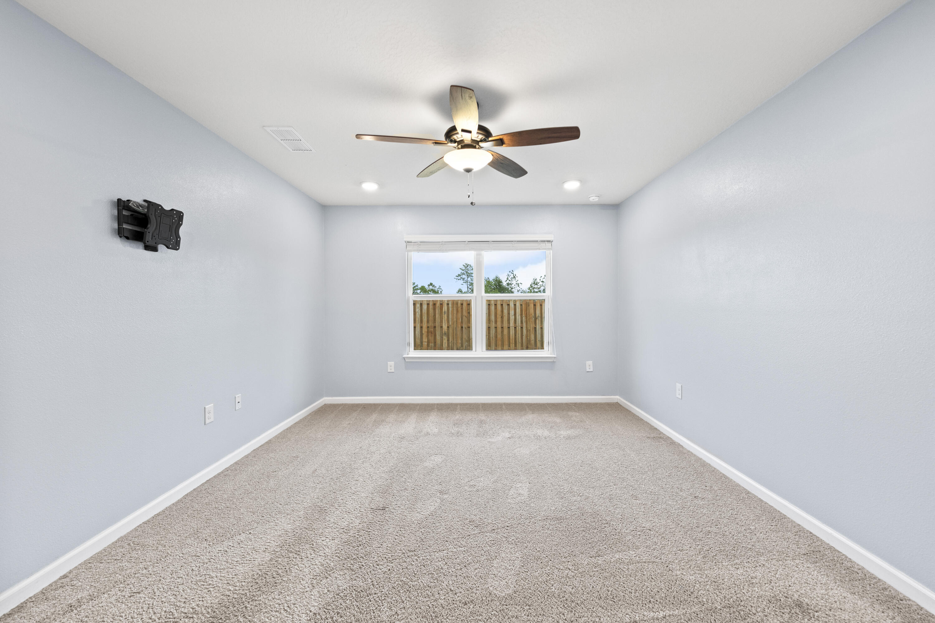 Redstone Commons - Residential Lease