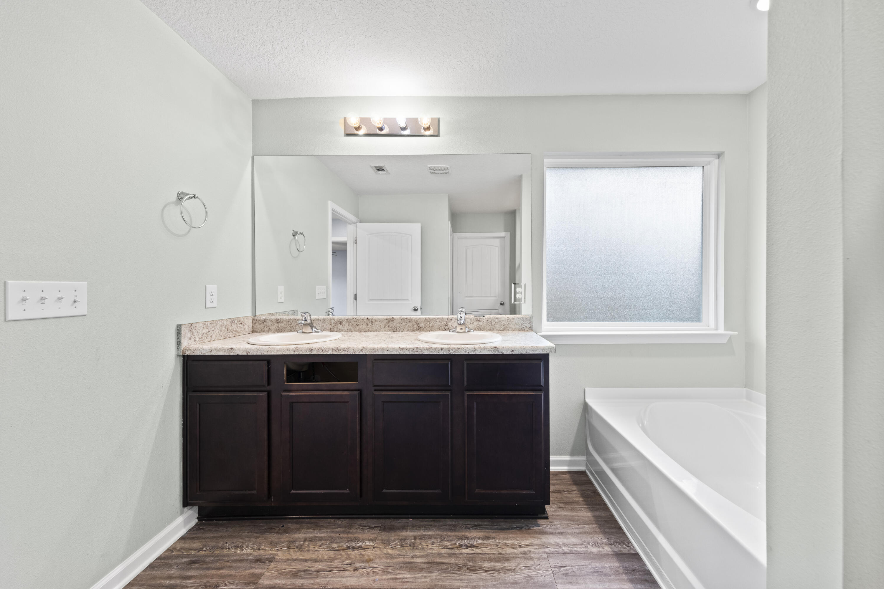 Redstone Commons - Residential Lease