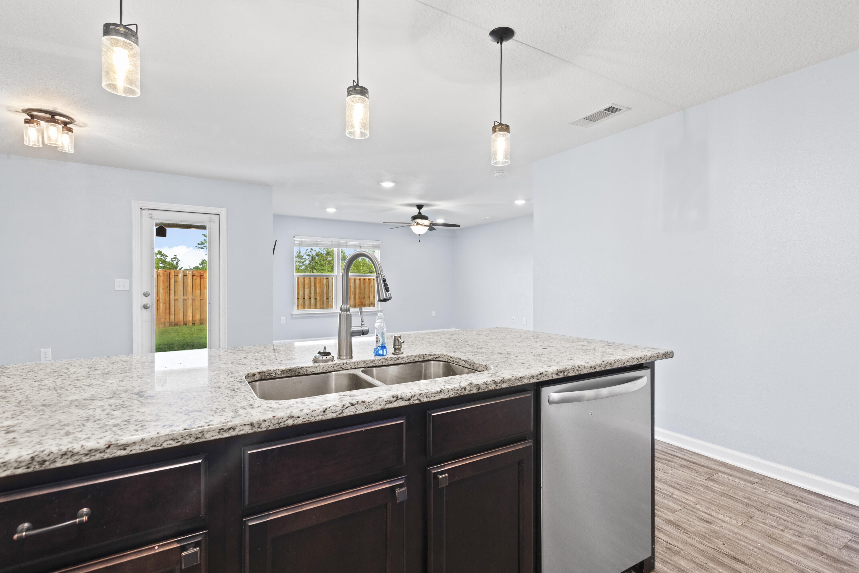 Redstone Commons - Residential Lease