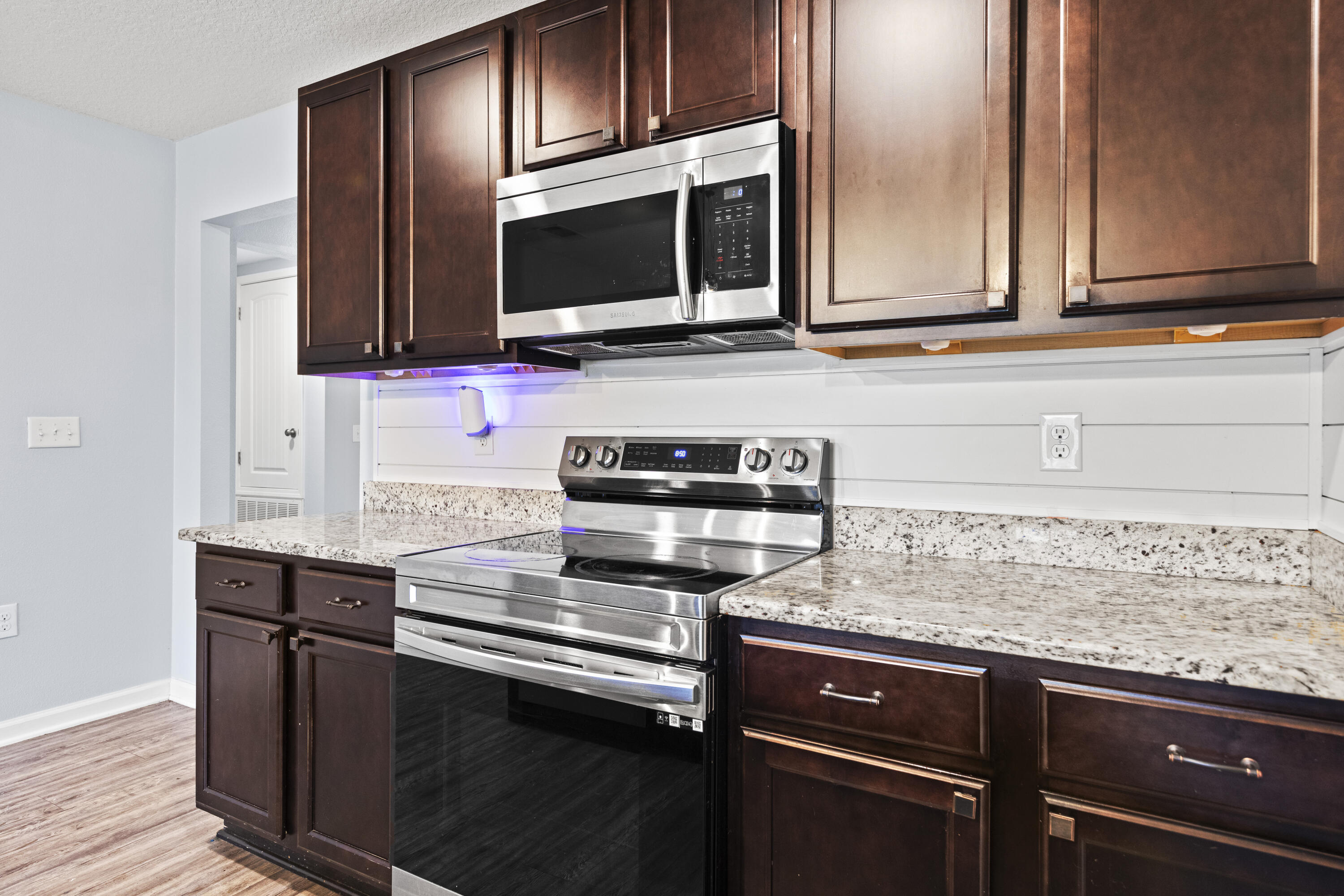 Redstone Commons - Residential Lease