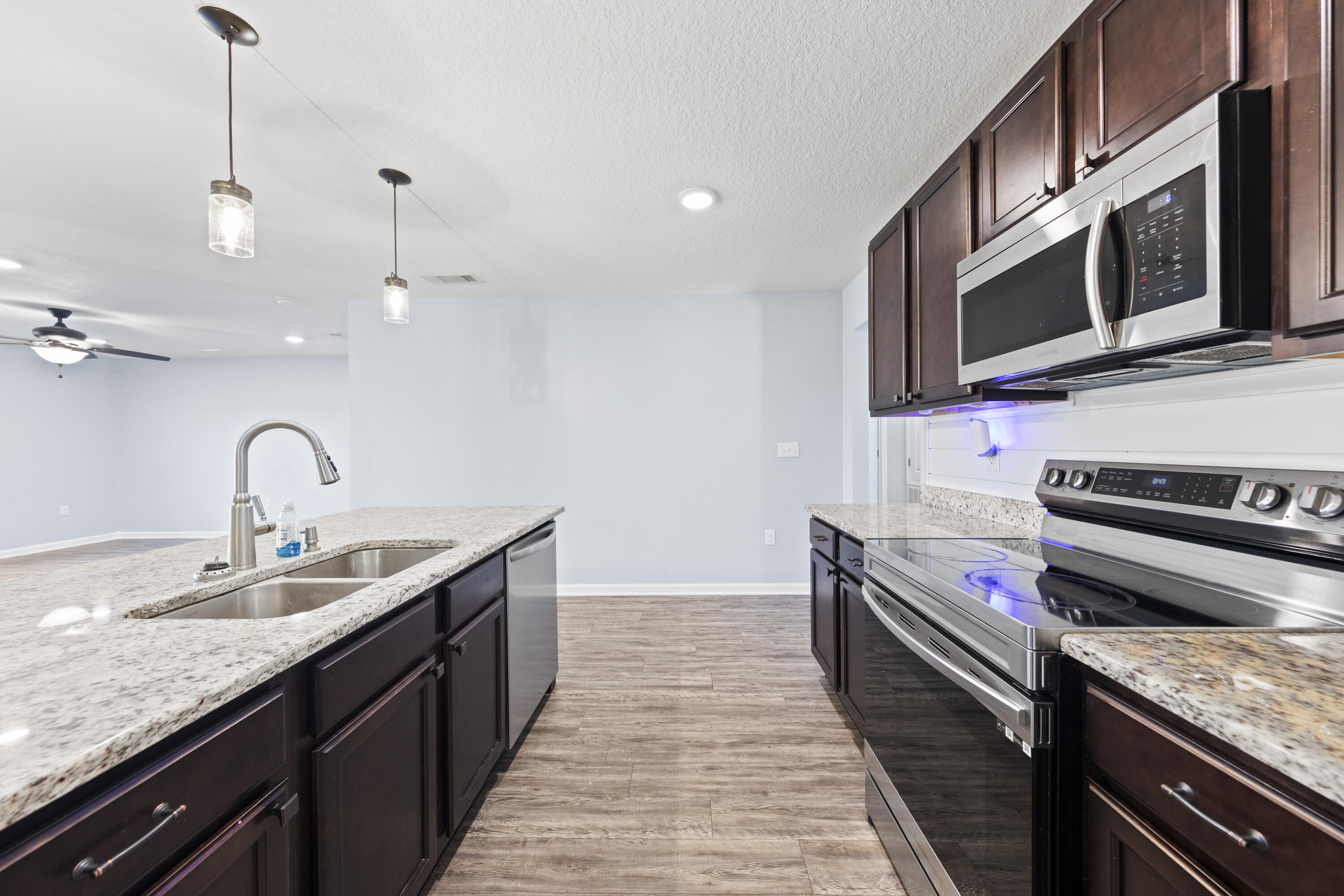 Redstone Commons - Residential Lease