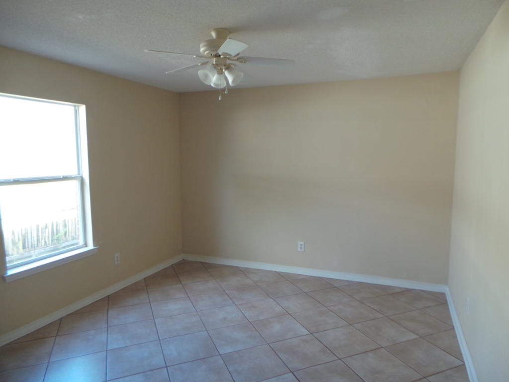 HIDDEN SHORES - Residential