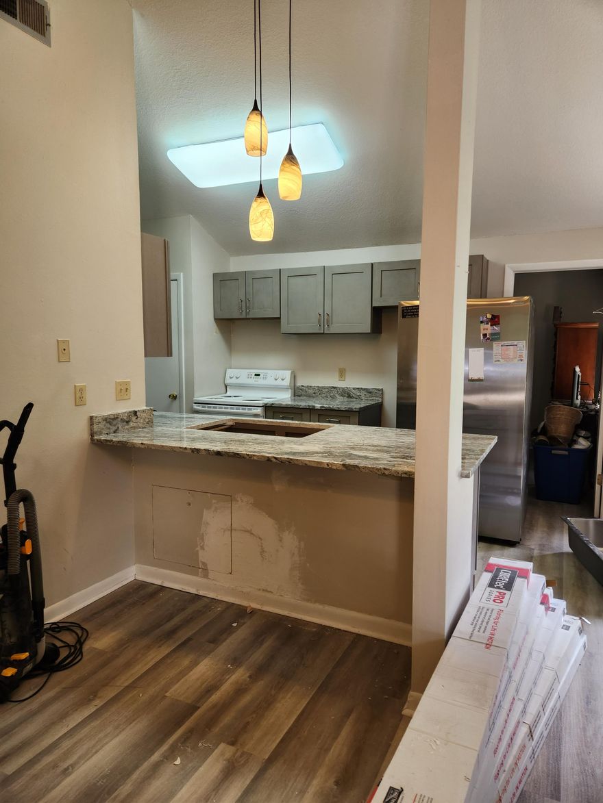 TOTALLY & NEWLY RENOVATED FLLOR TO CEILINGS. GREAT INVESTOR OPPORTUNITY.  BUILDING 512 IS ALSO FOR SALE AS IS 508 (A TRIPLEX)   IN TOTAL 7 UNITS