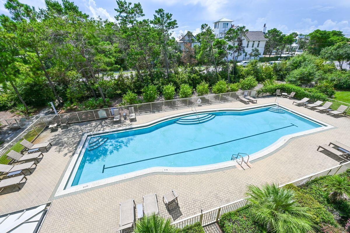 SEAVIEW VILLAS - Residential