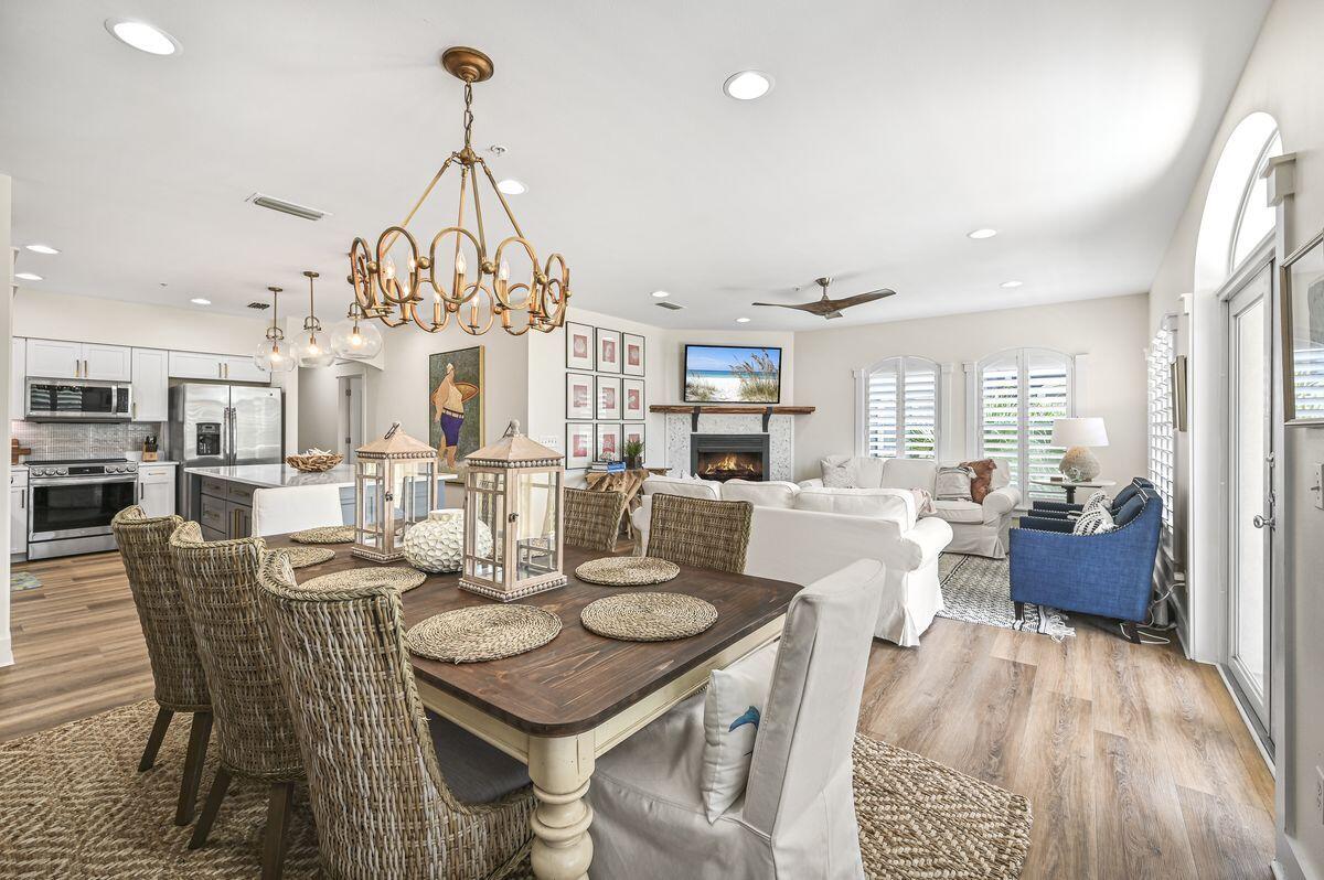 SEAVIEW VILLAS - Residential