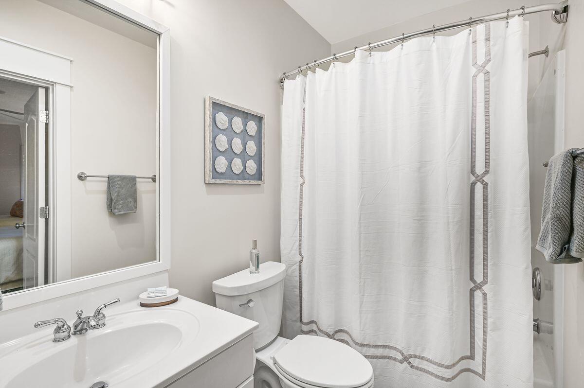 SEAVIEW VILLAS - Residential