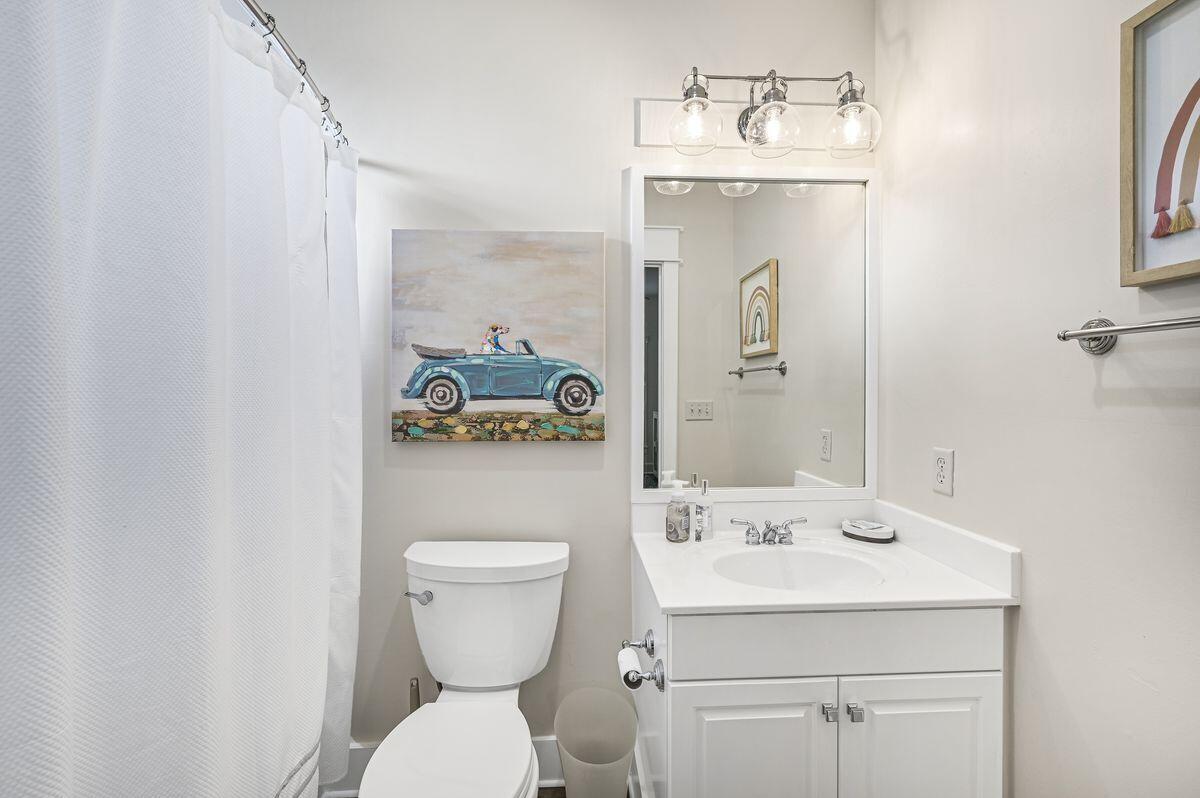 SEAVIEW VILLAS - Residential