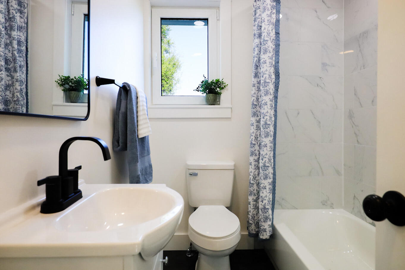 WOODLAND HOMES - Residential