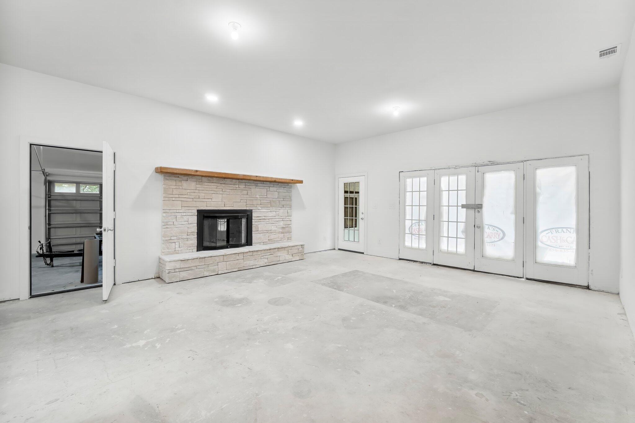 NO RECORDED SUBDIVISION - Residential